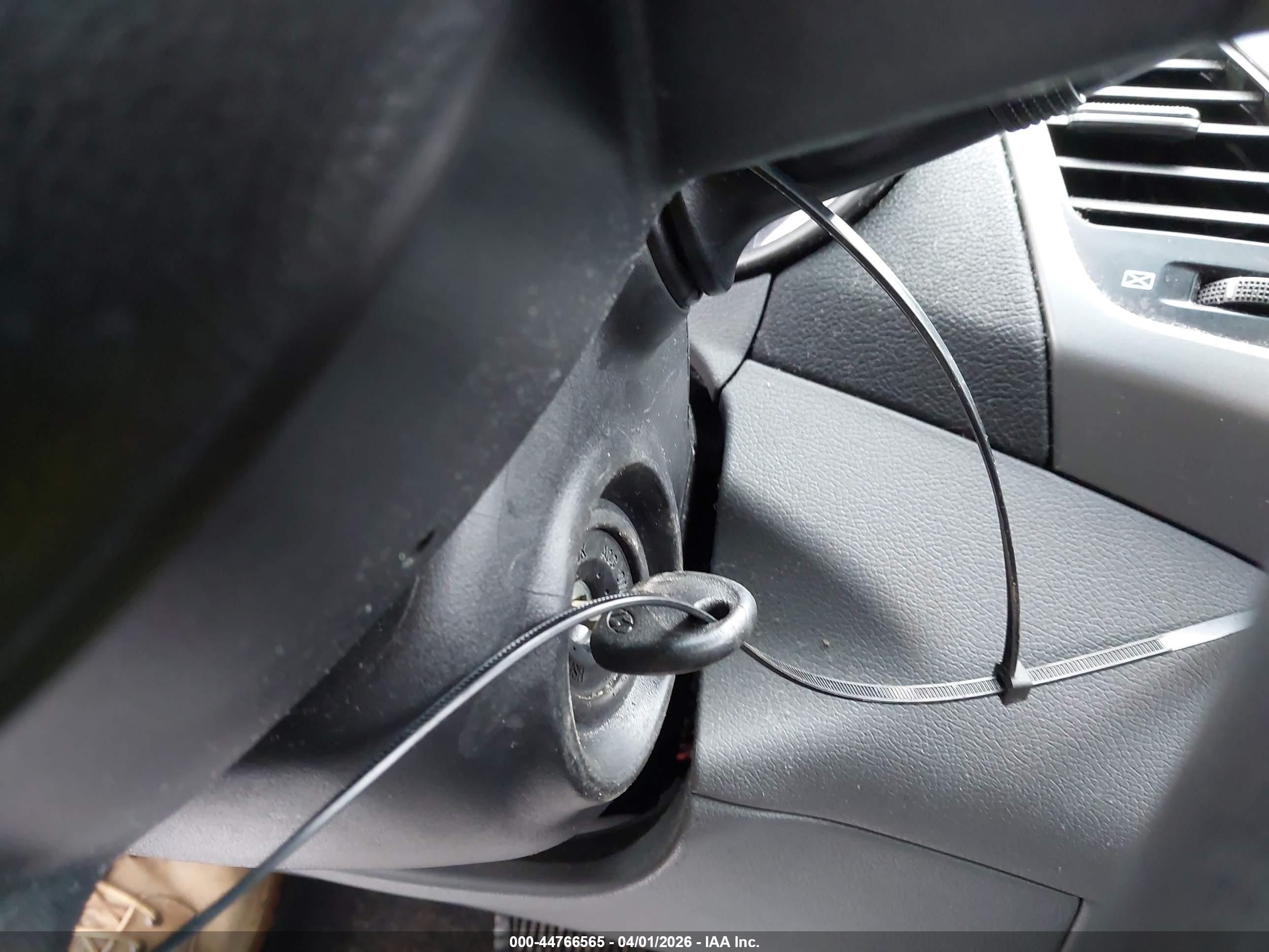 HYUNDAI ELANTRA image 11