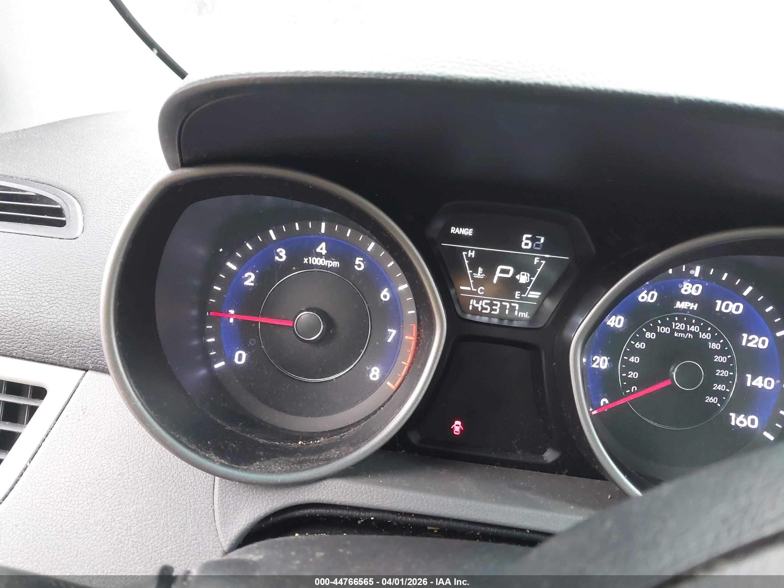 HYUNDAI ELANTRA image 7