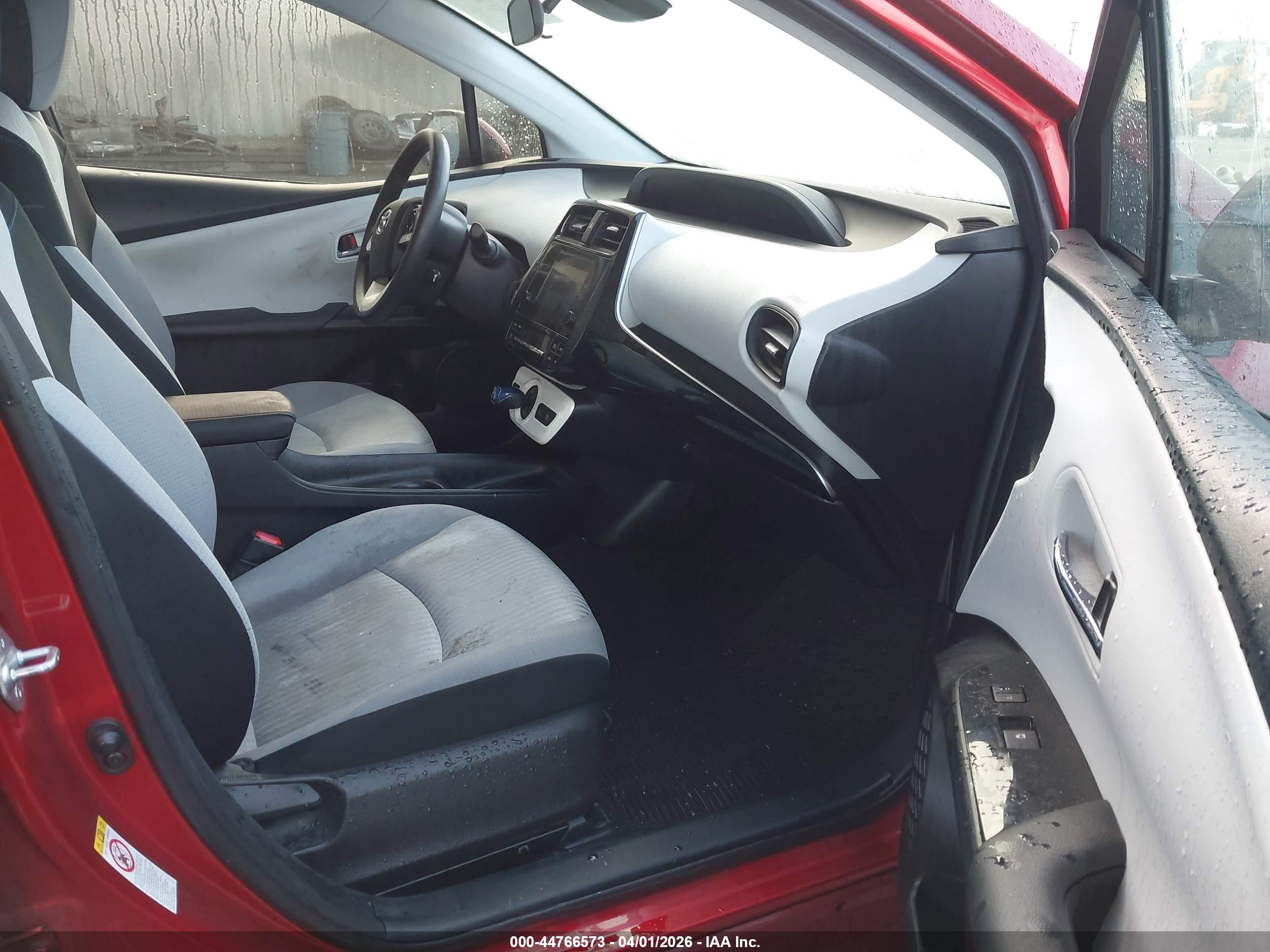TOYOTA PRIUS image 5