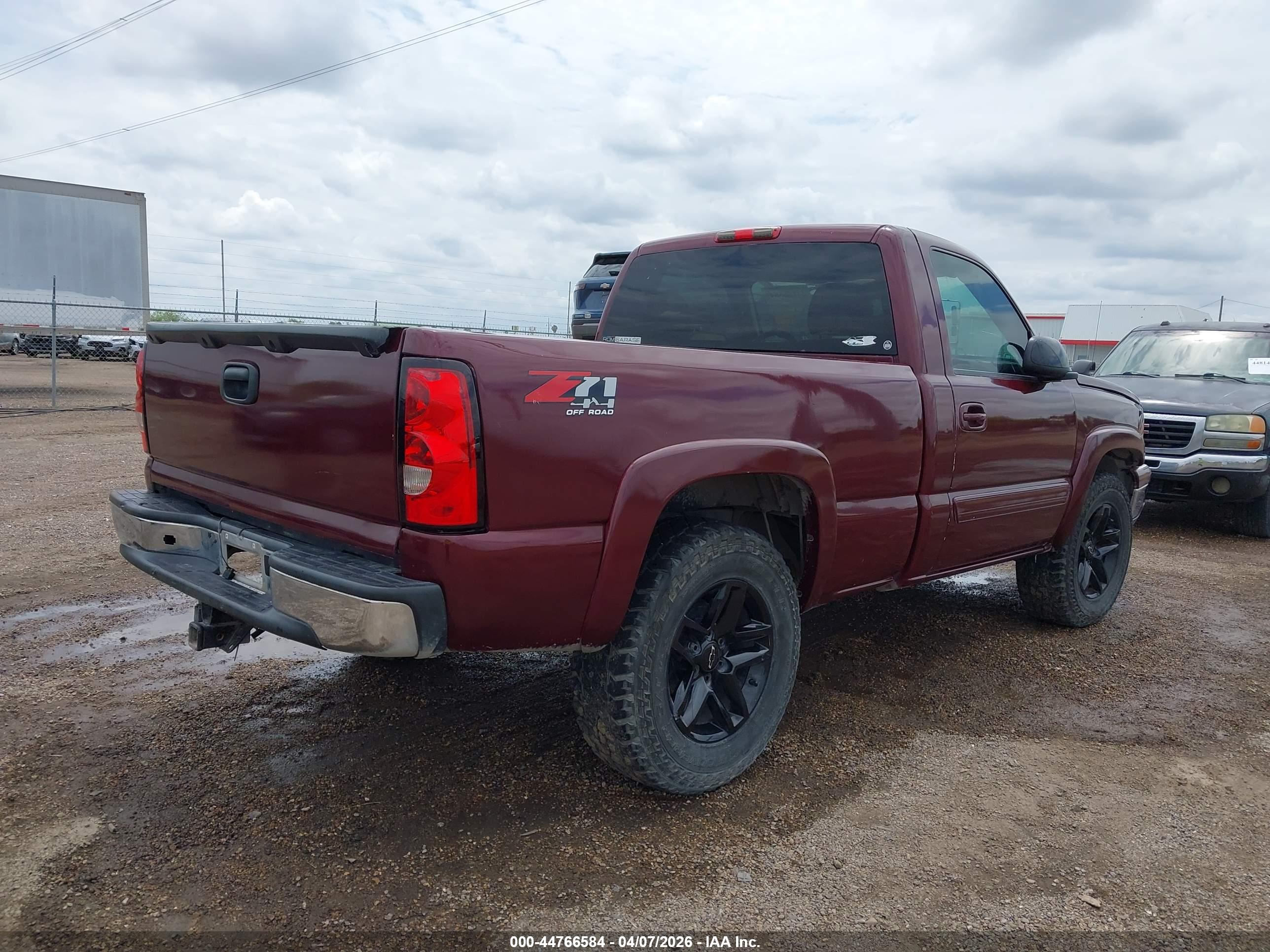 GMC SIERRA image 4