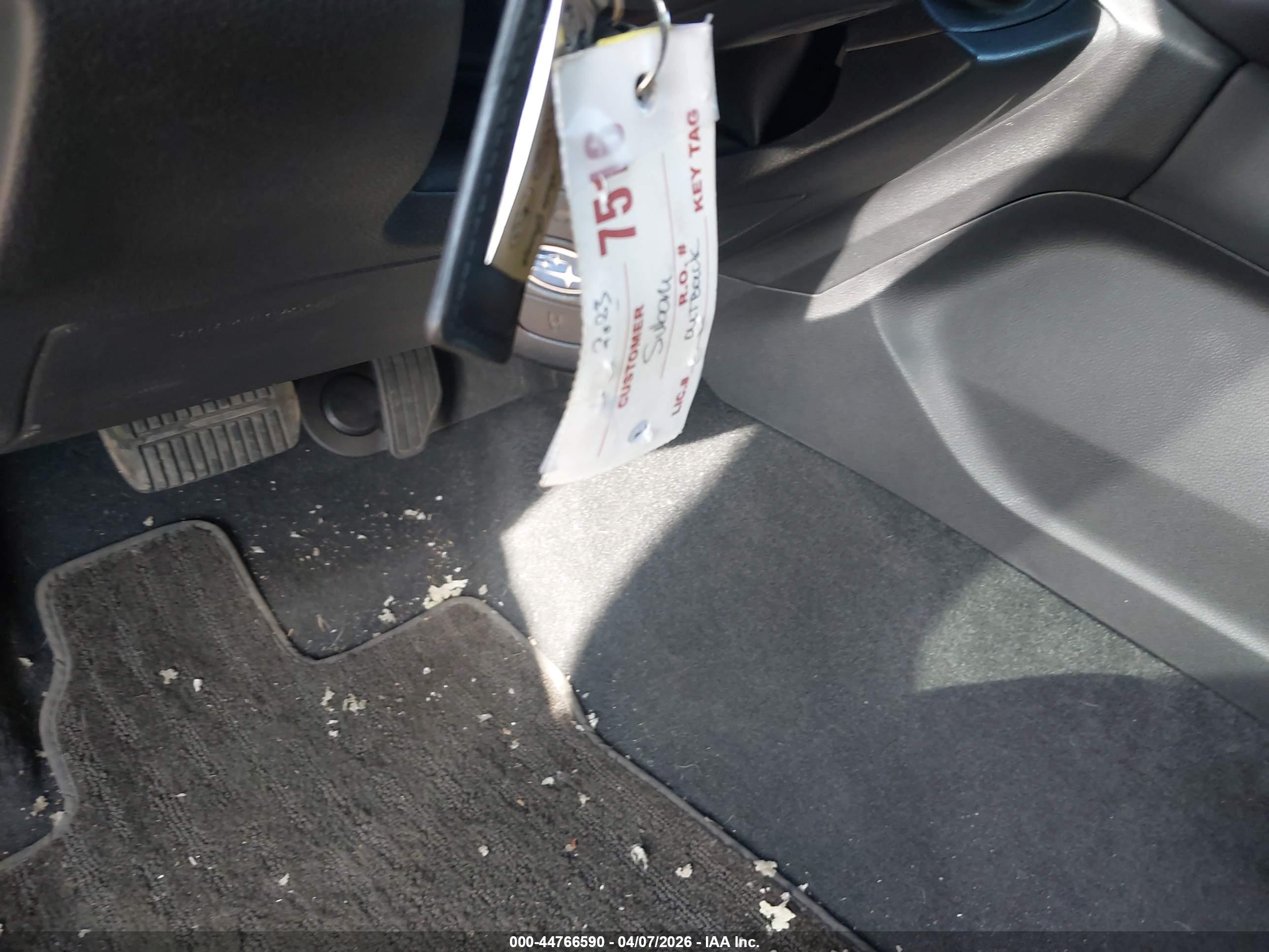 SUBARU OUTBACK image 11