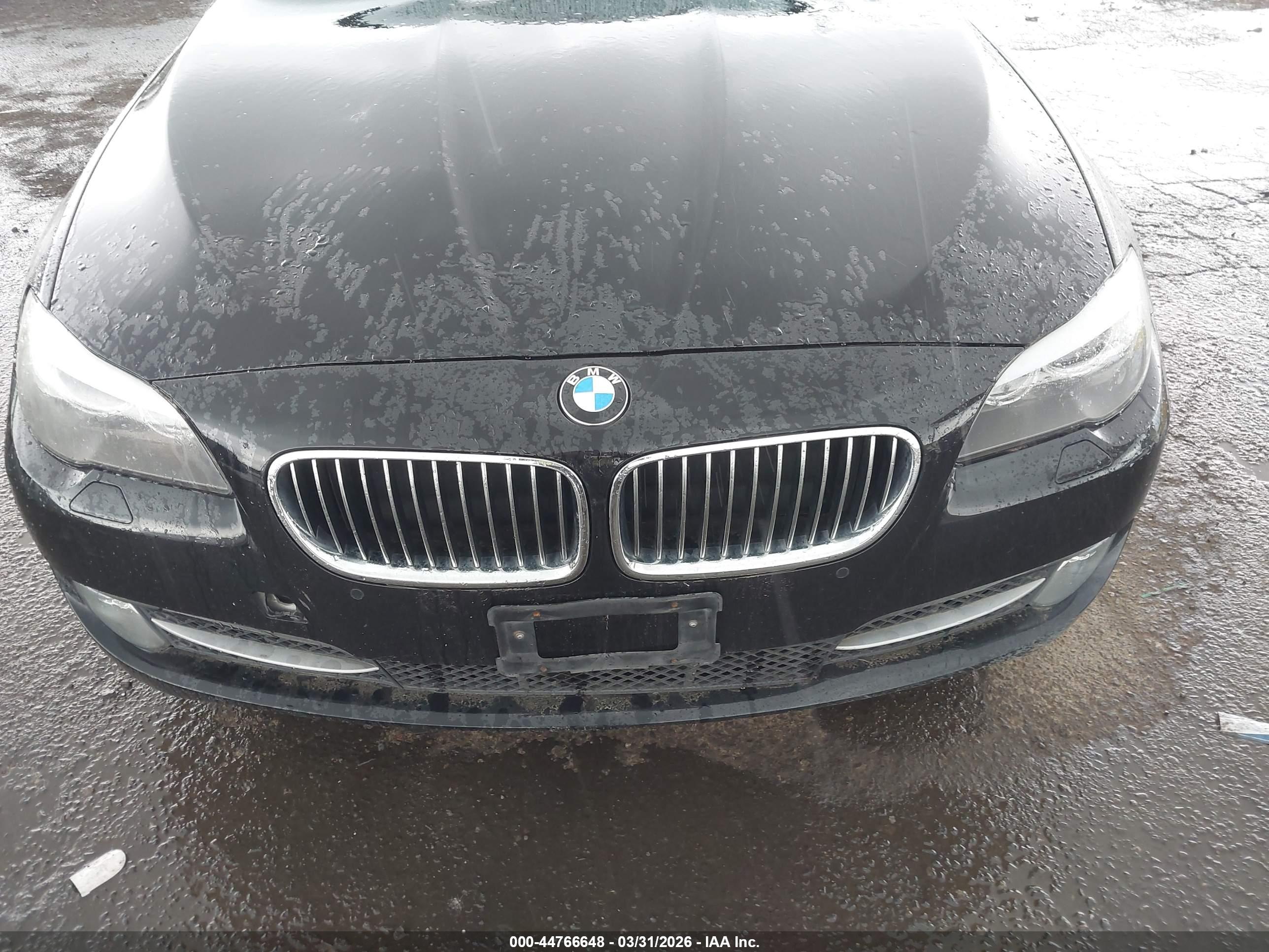 BMW 528I image 6