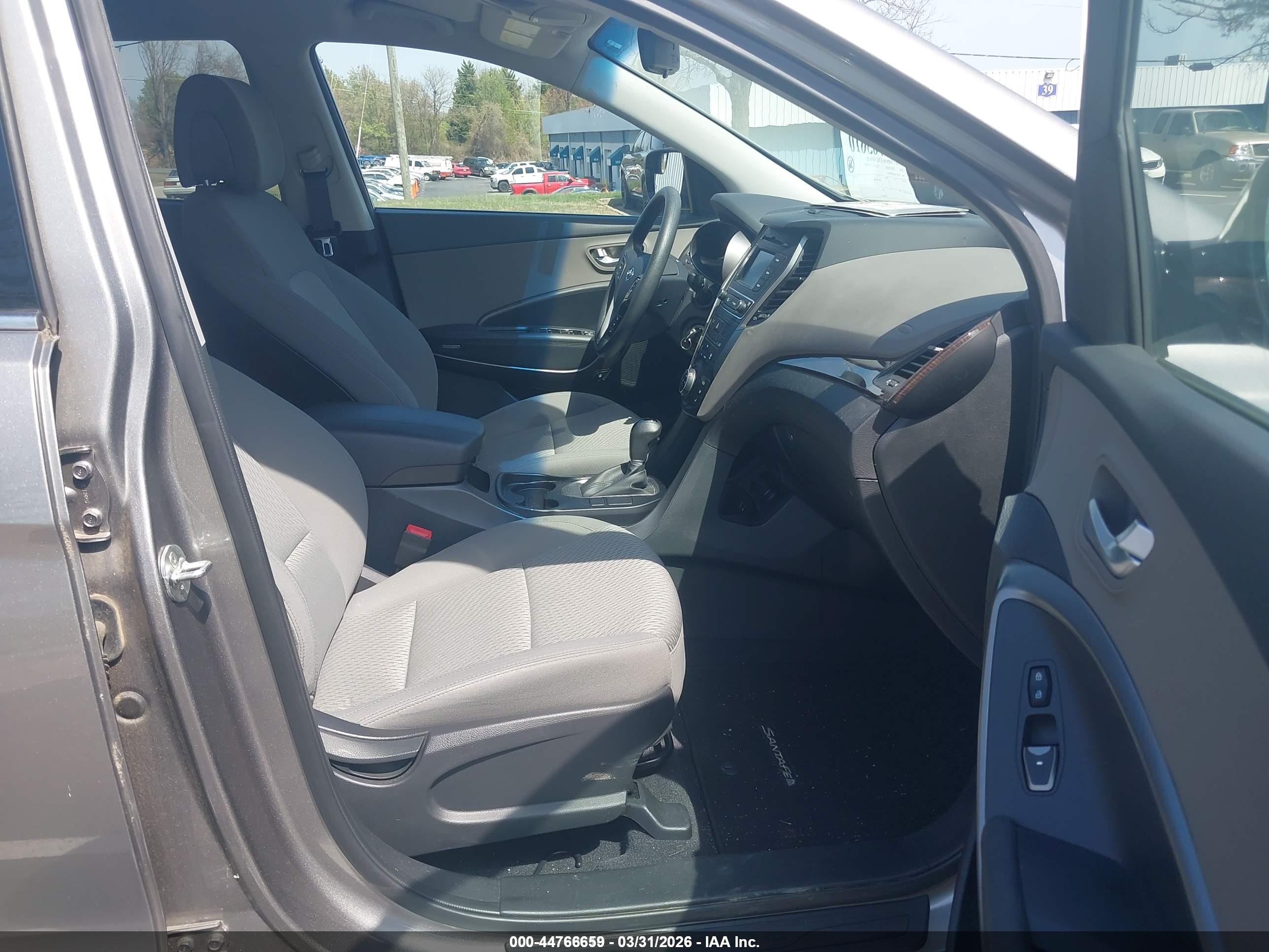 HYUNDAI SANTA image 5