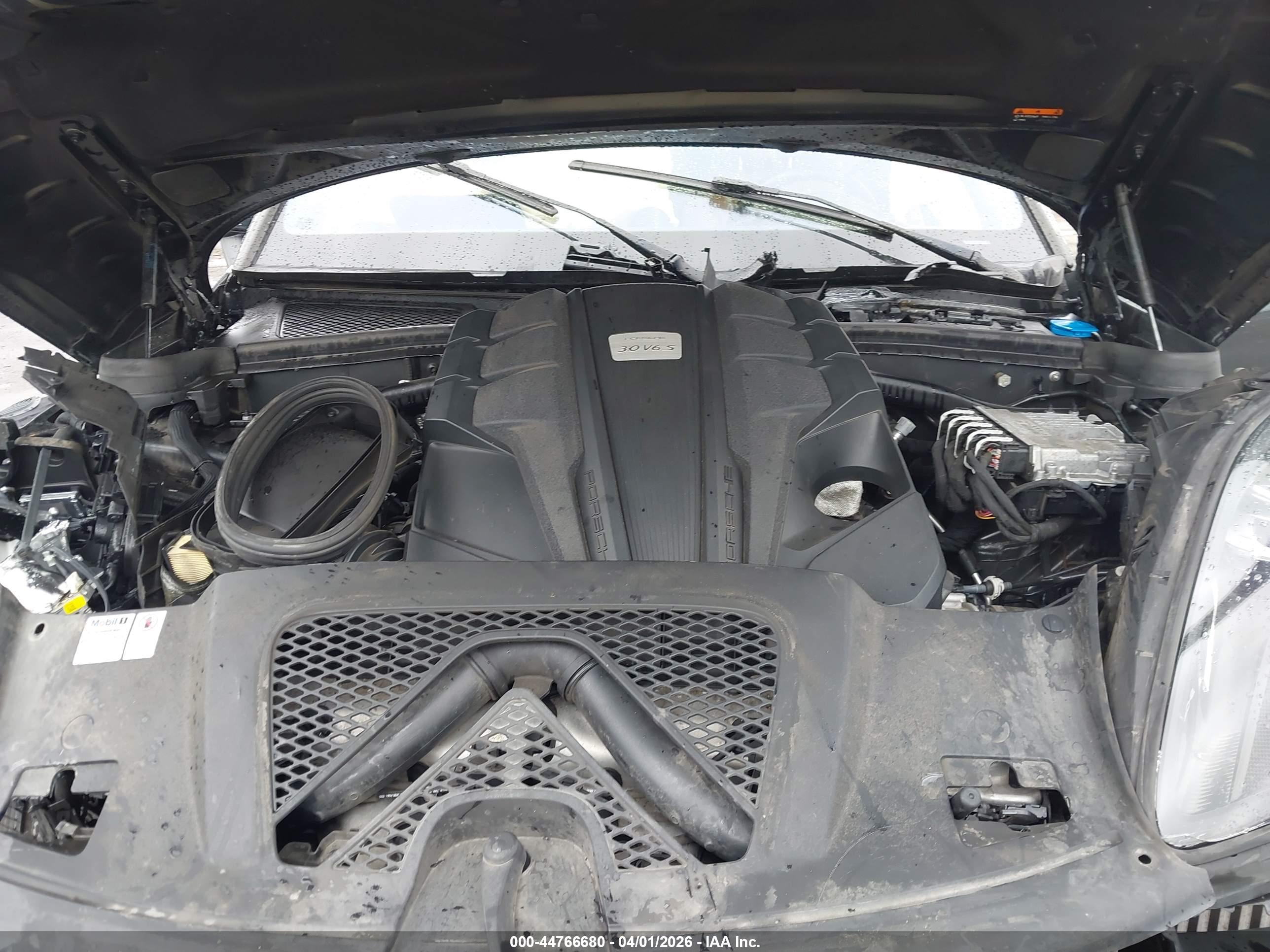 PORSCHE MACAN image 10