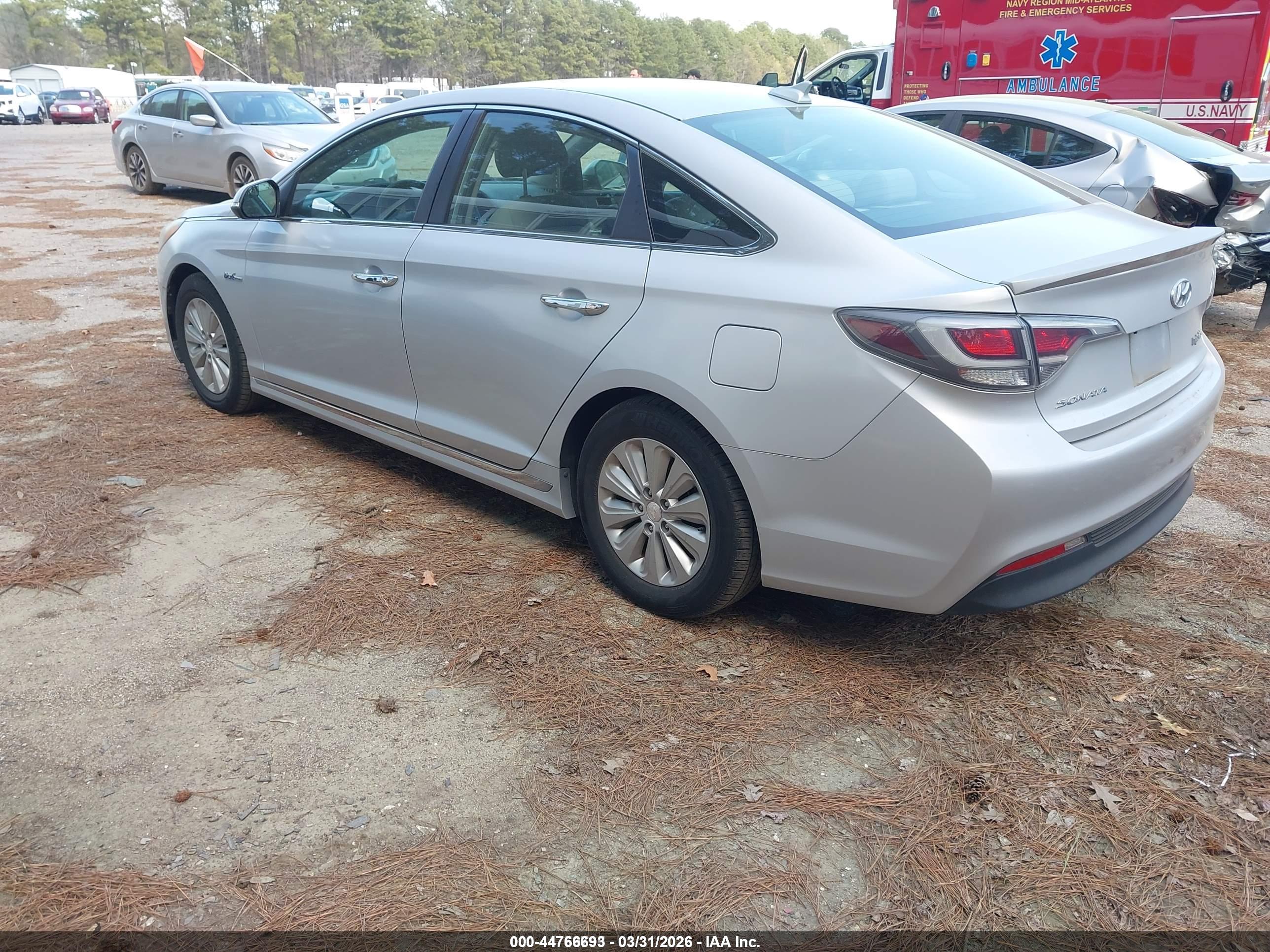 HYUNDAI SONATA image 3