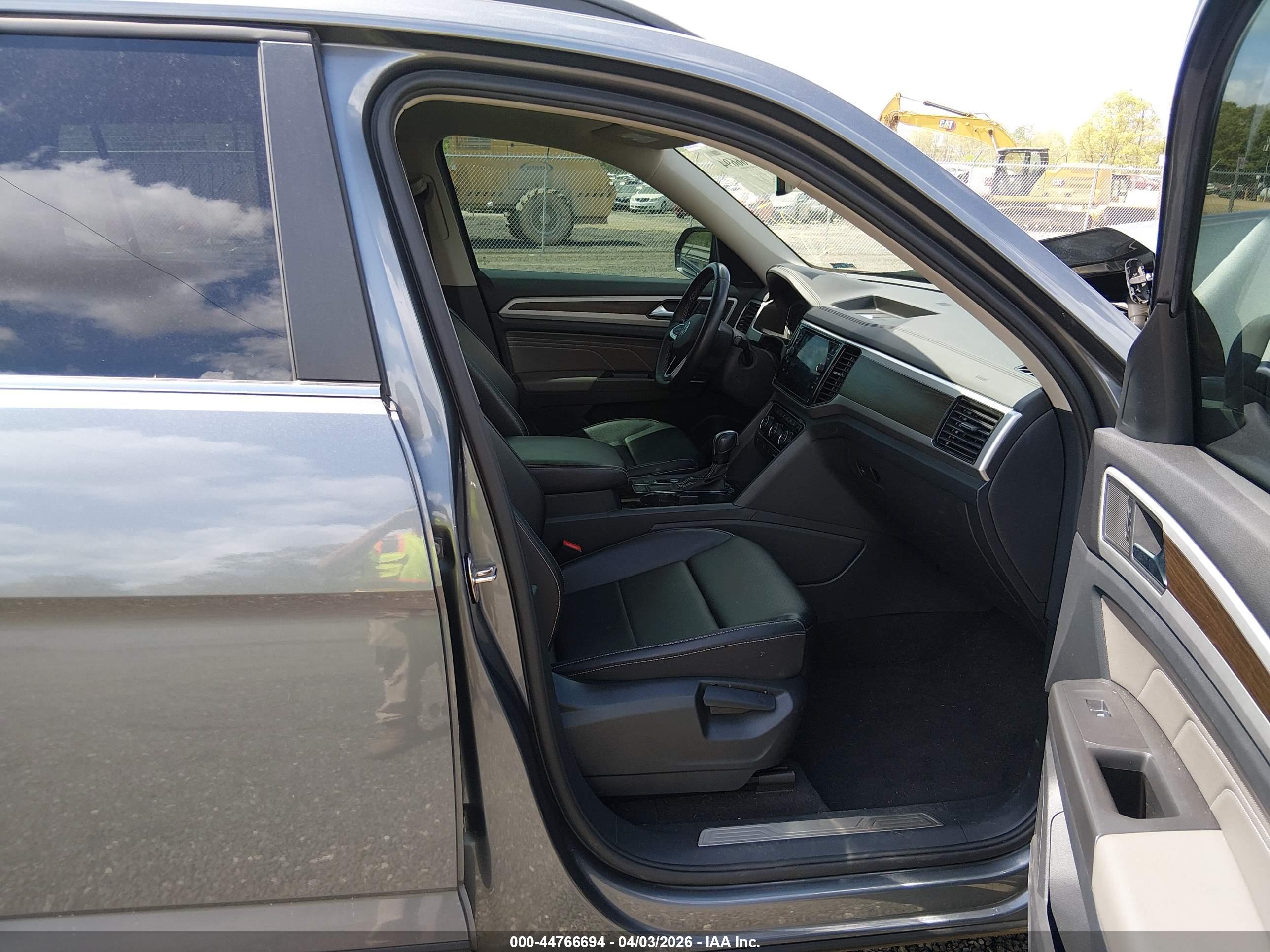 VOLKSWAGEN ATLAS image 5