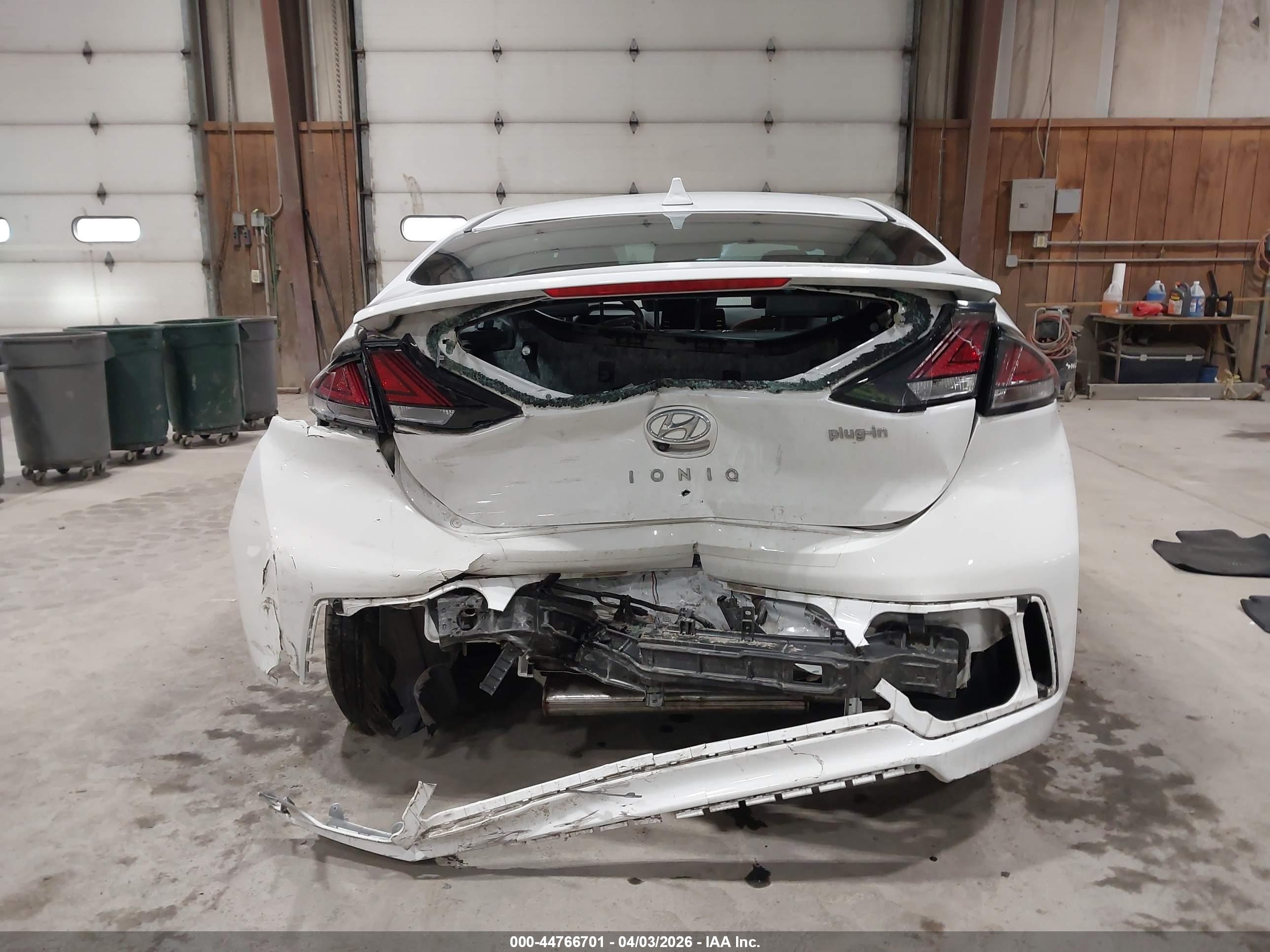 HYUNDAI IONIQ image 6