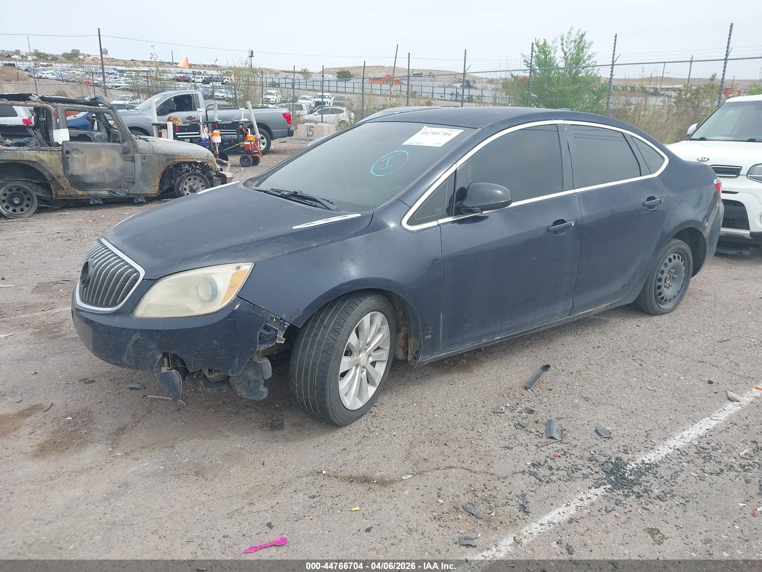 BUICK VERANO image 2