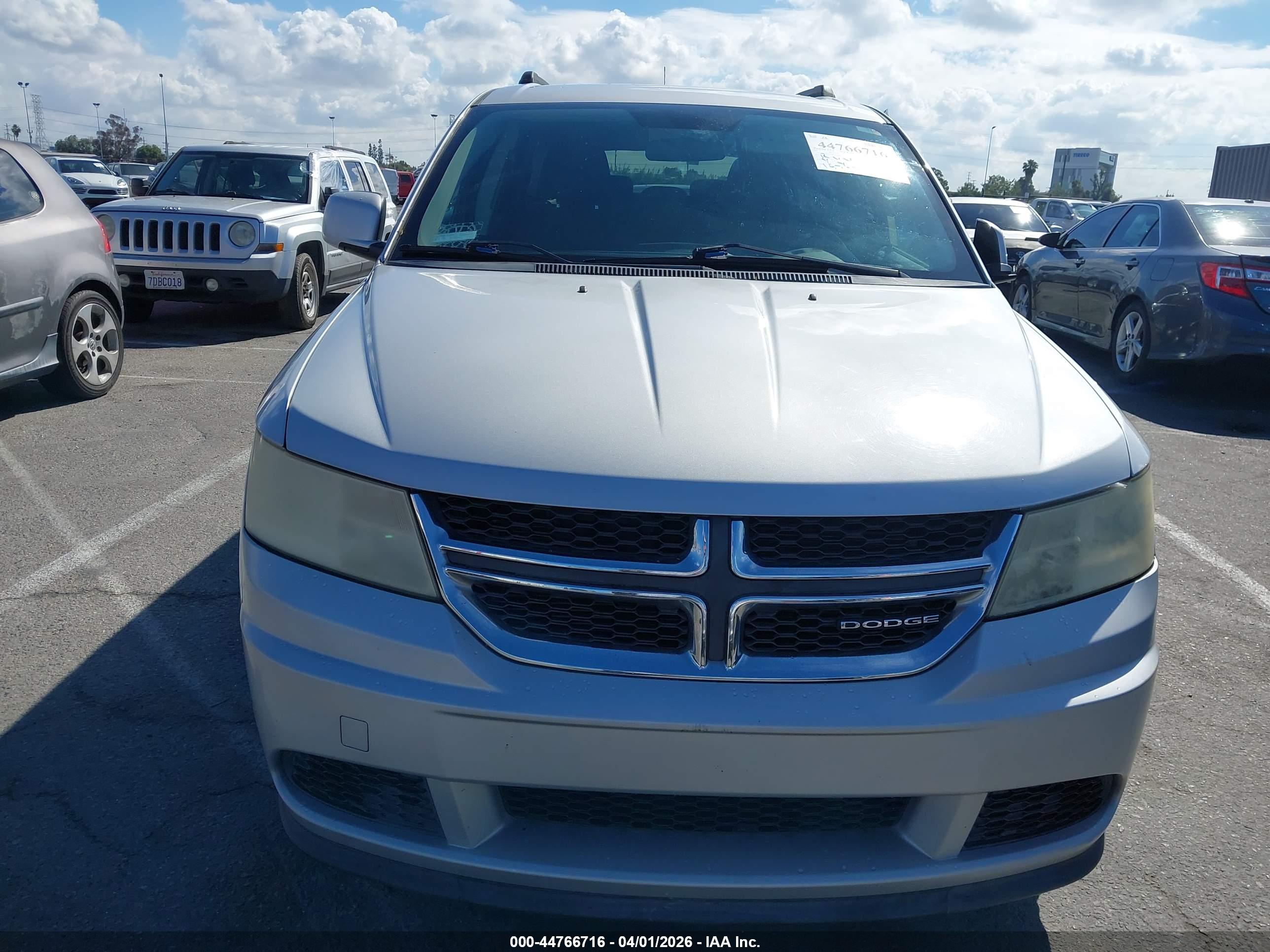 DODGE JOURNEY image 6
