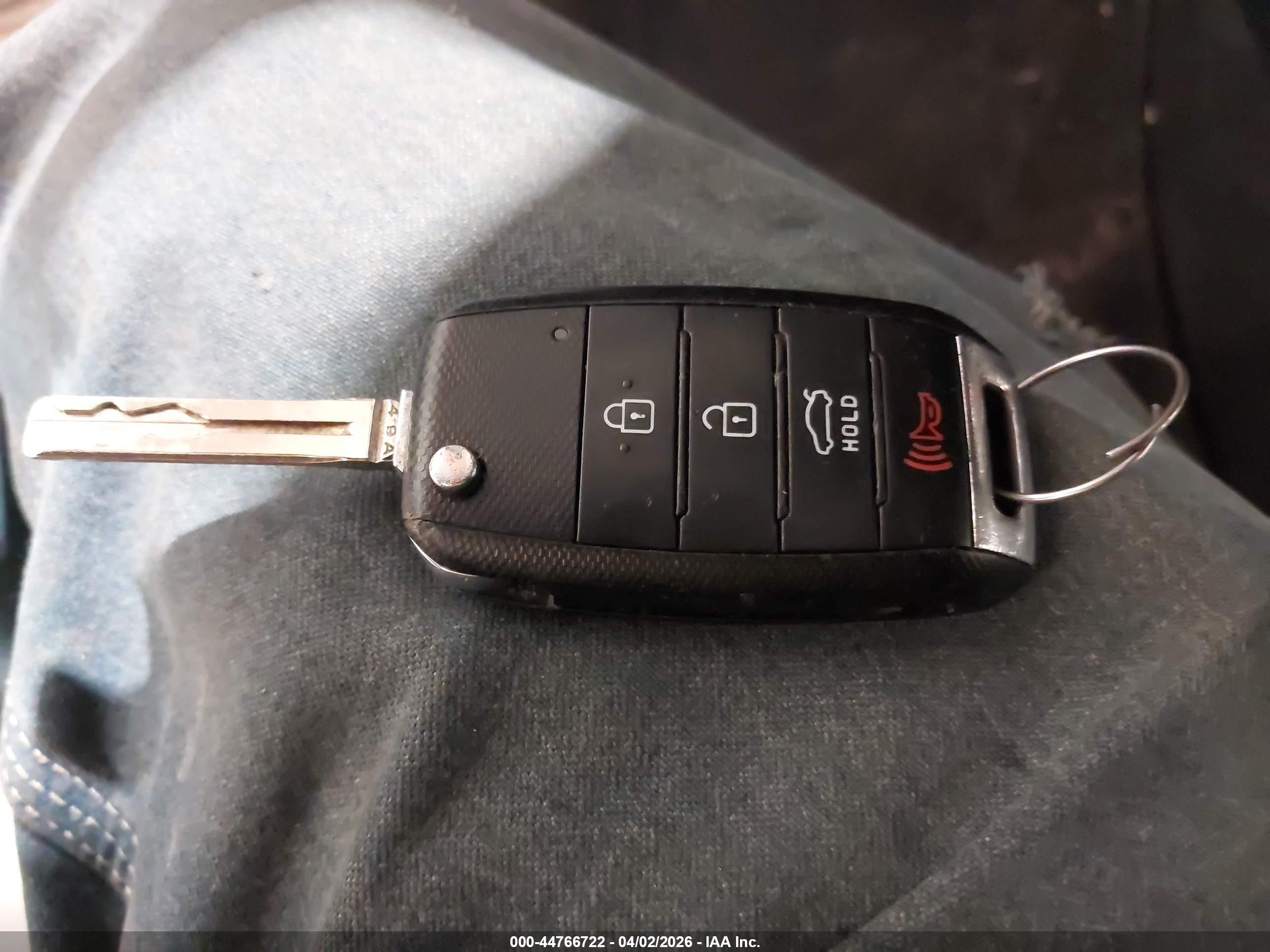 KIA RIO image 11