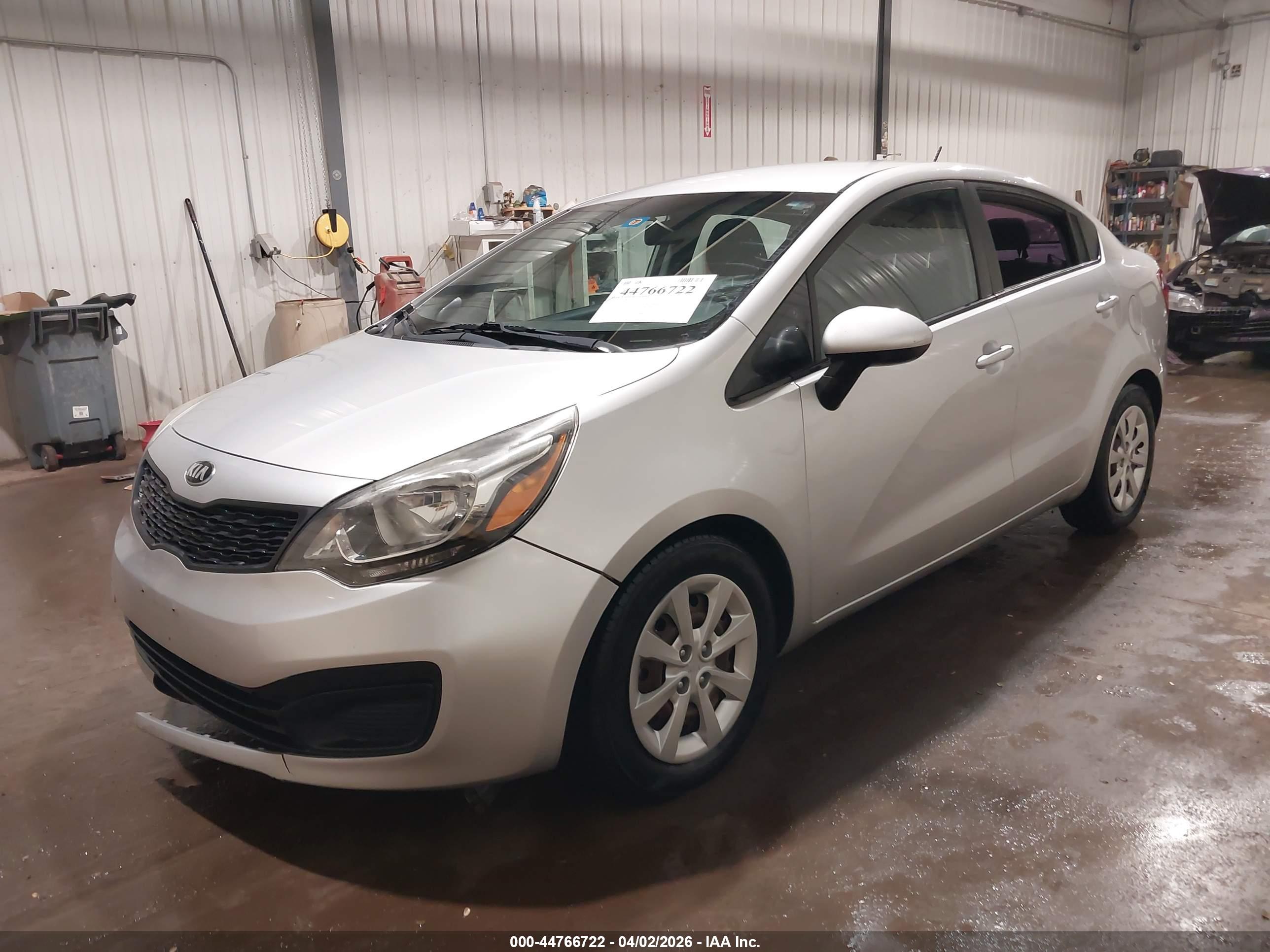 KIA RIO image 2