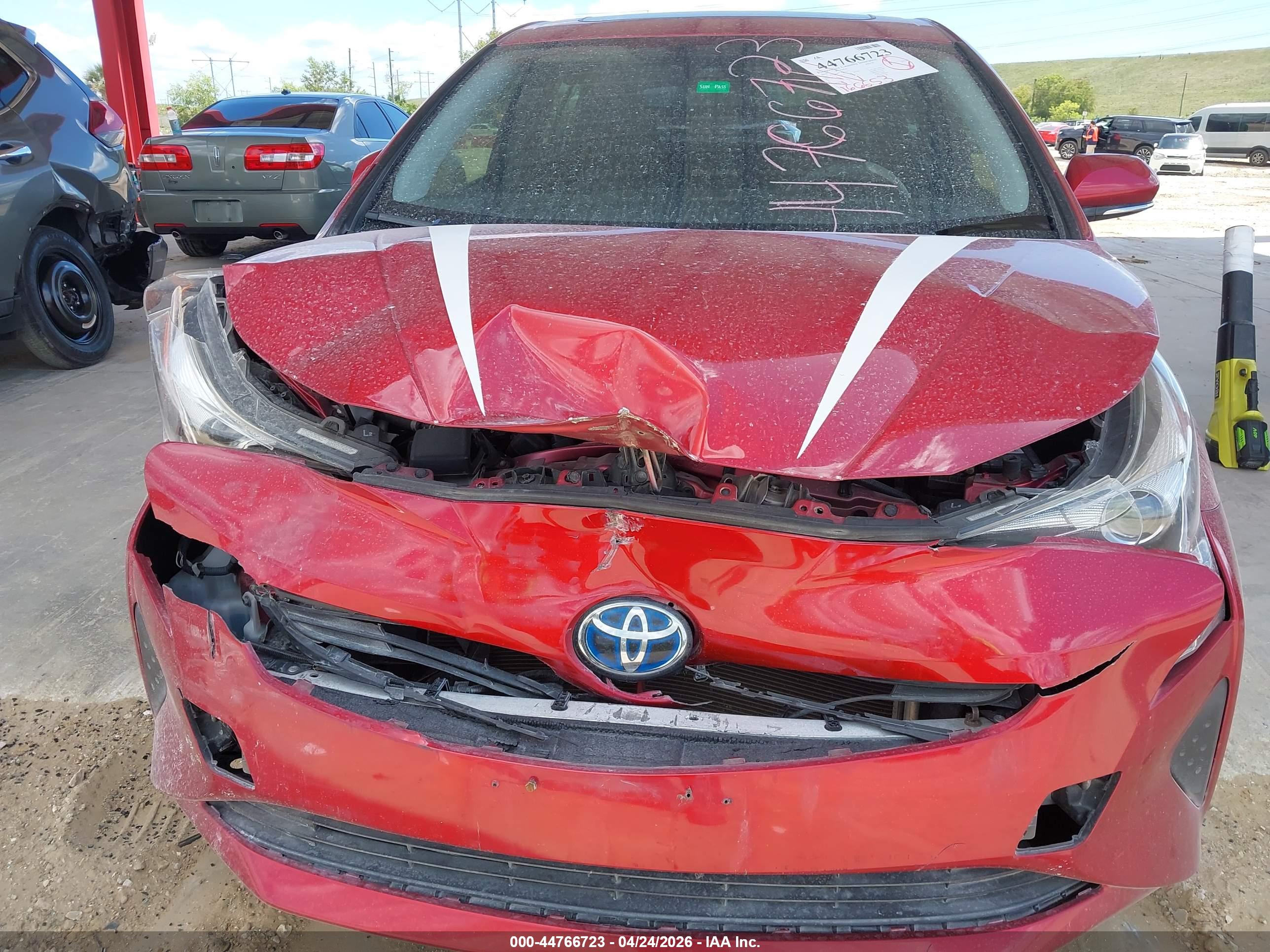 TOYOTA PRIUS image 6