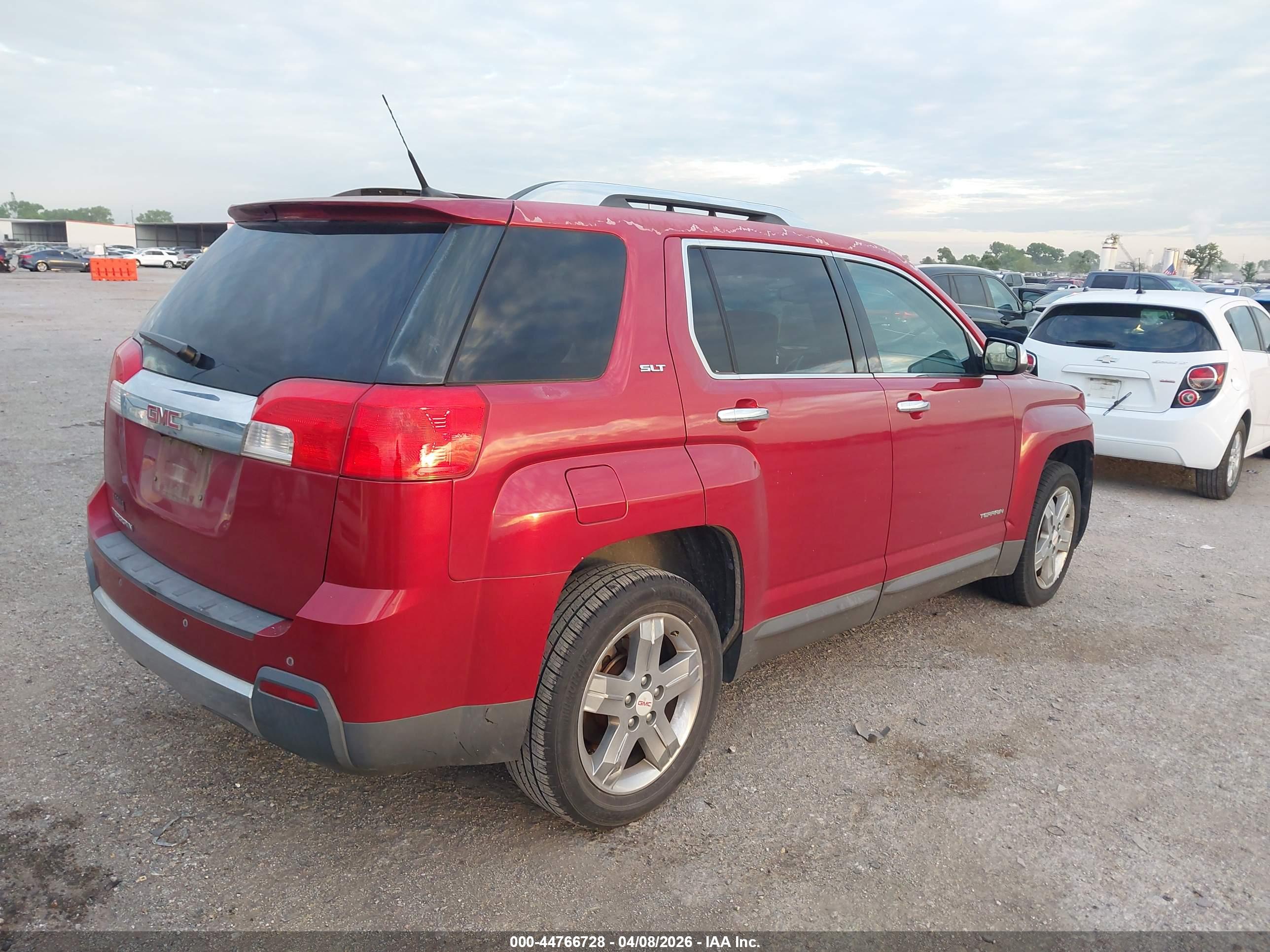 GMC TERRAIN image 4