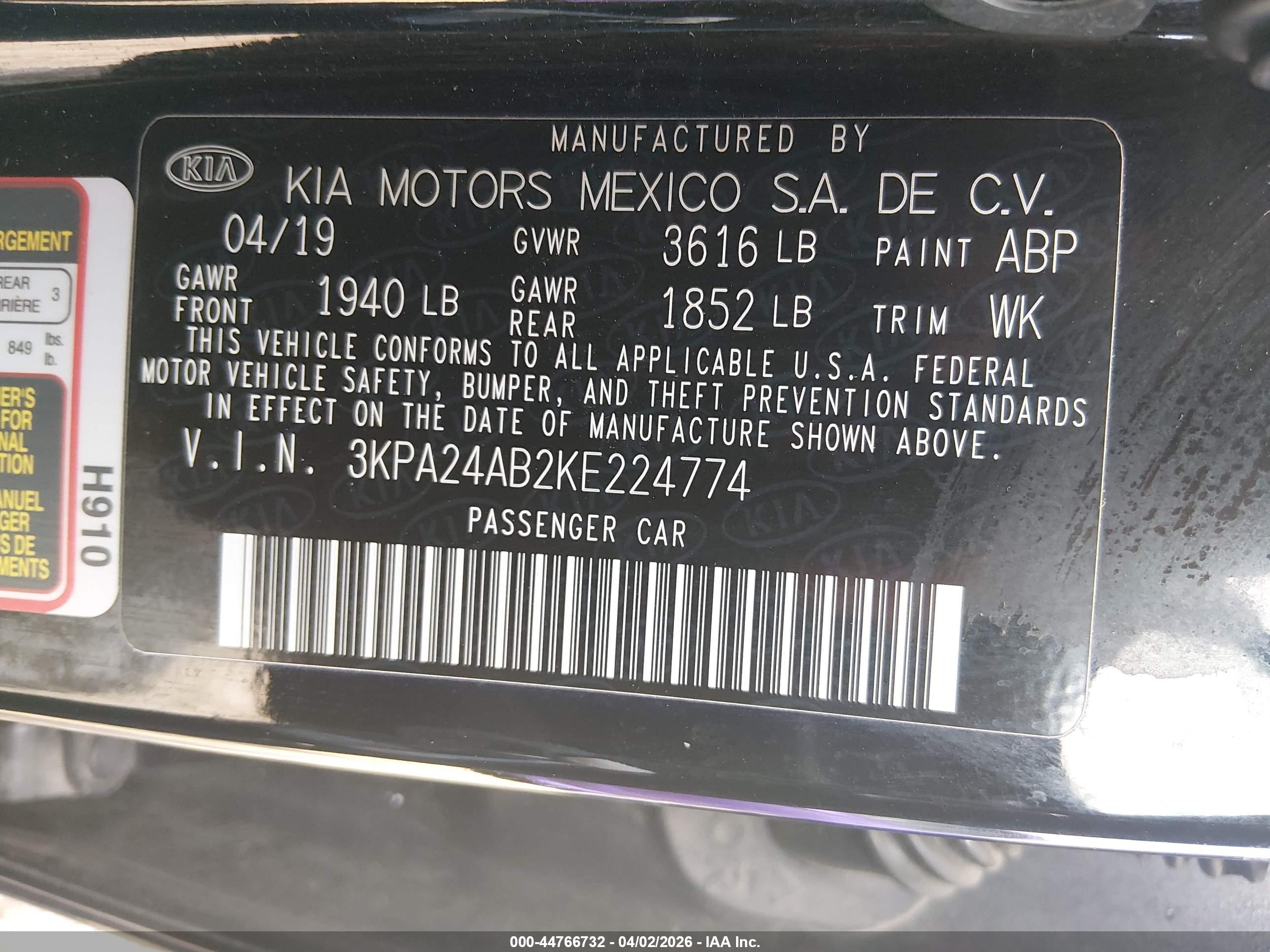KIA RIO image 9