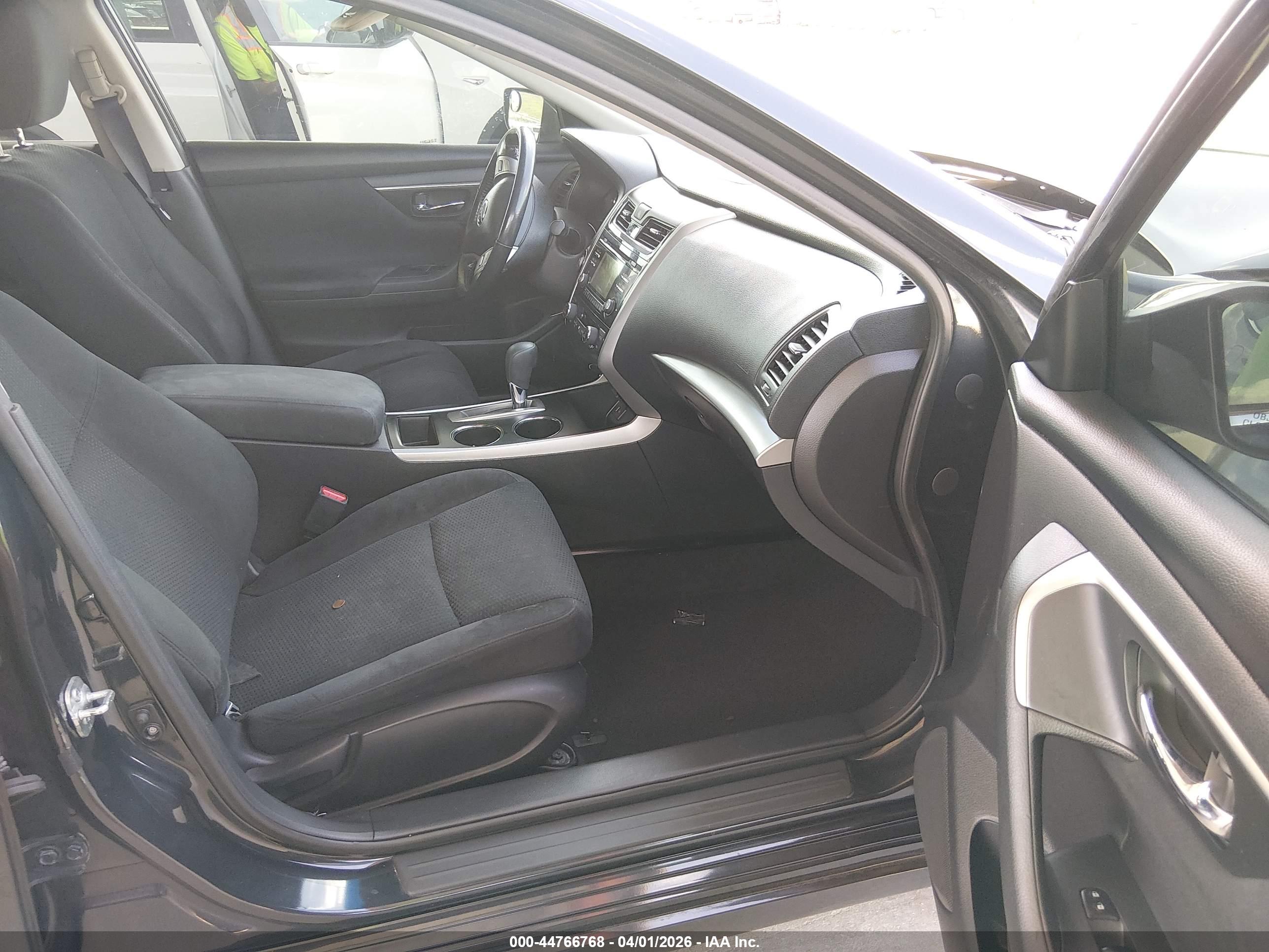 NISSAN ALTIMA image 5