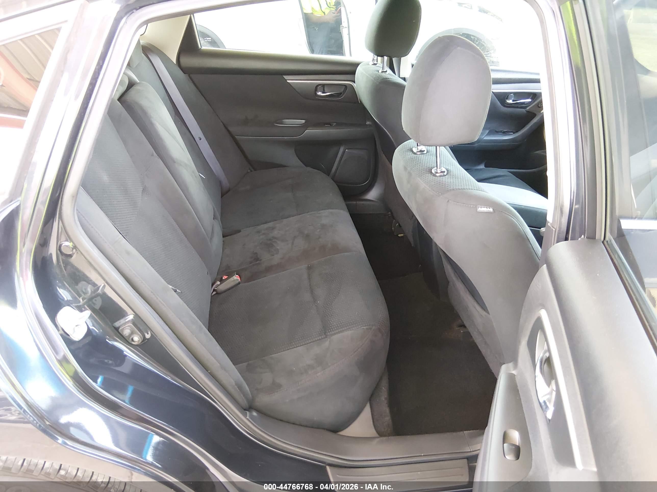 NISSAN ALTIMA image 8
