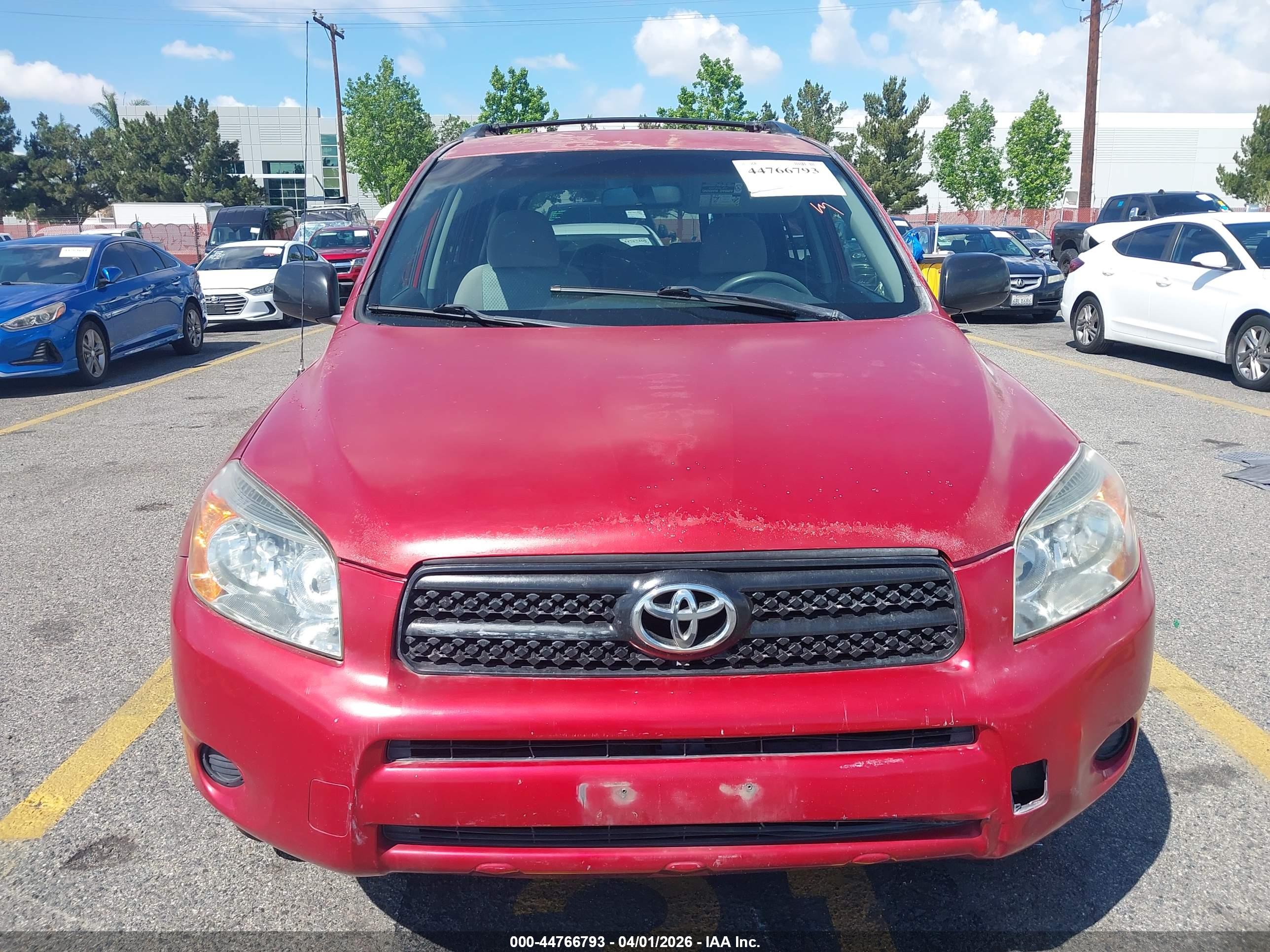 TOYOTA RAV4 image 6
