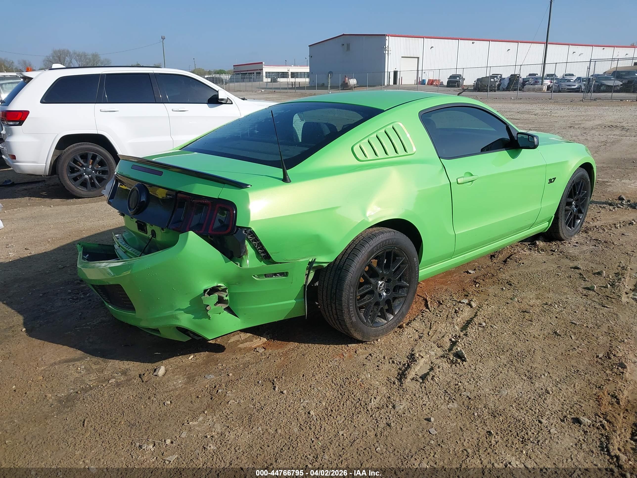 FORD MUSTANG image 4
