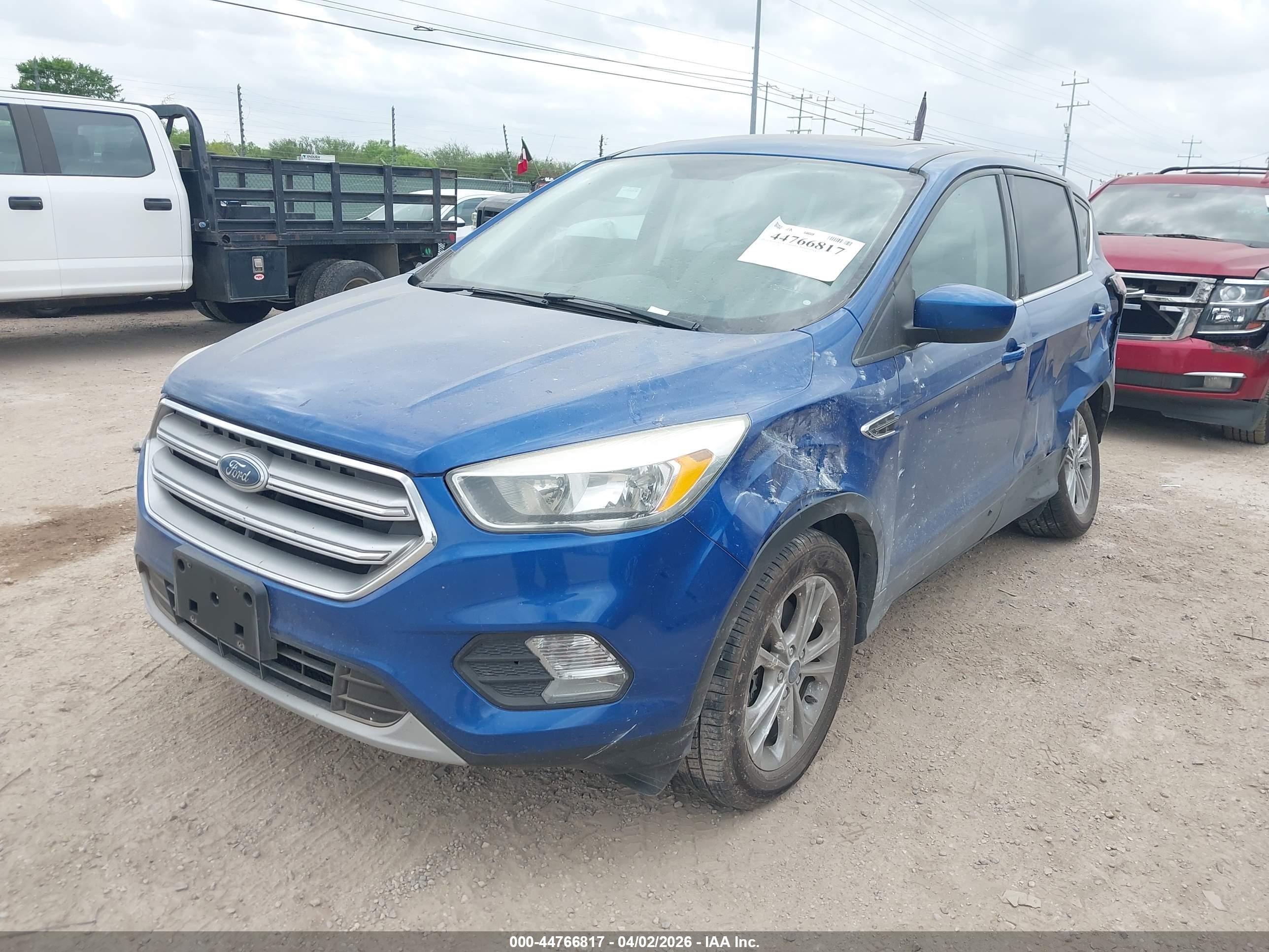 FORD ESCAPE image 2