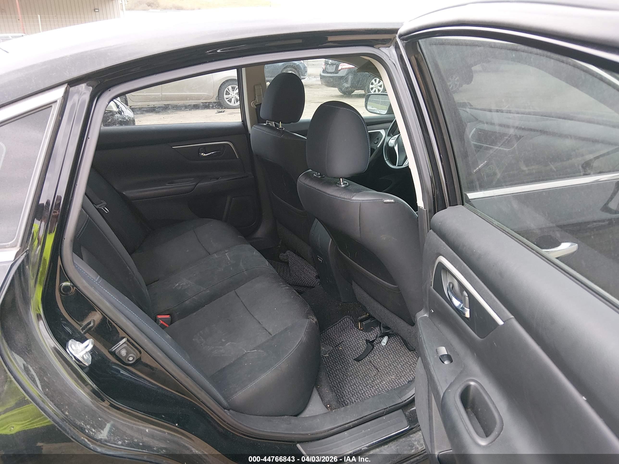 NISSAN ALTIMA image 8