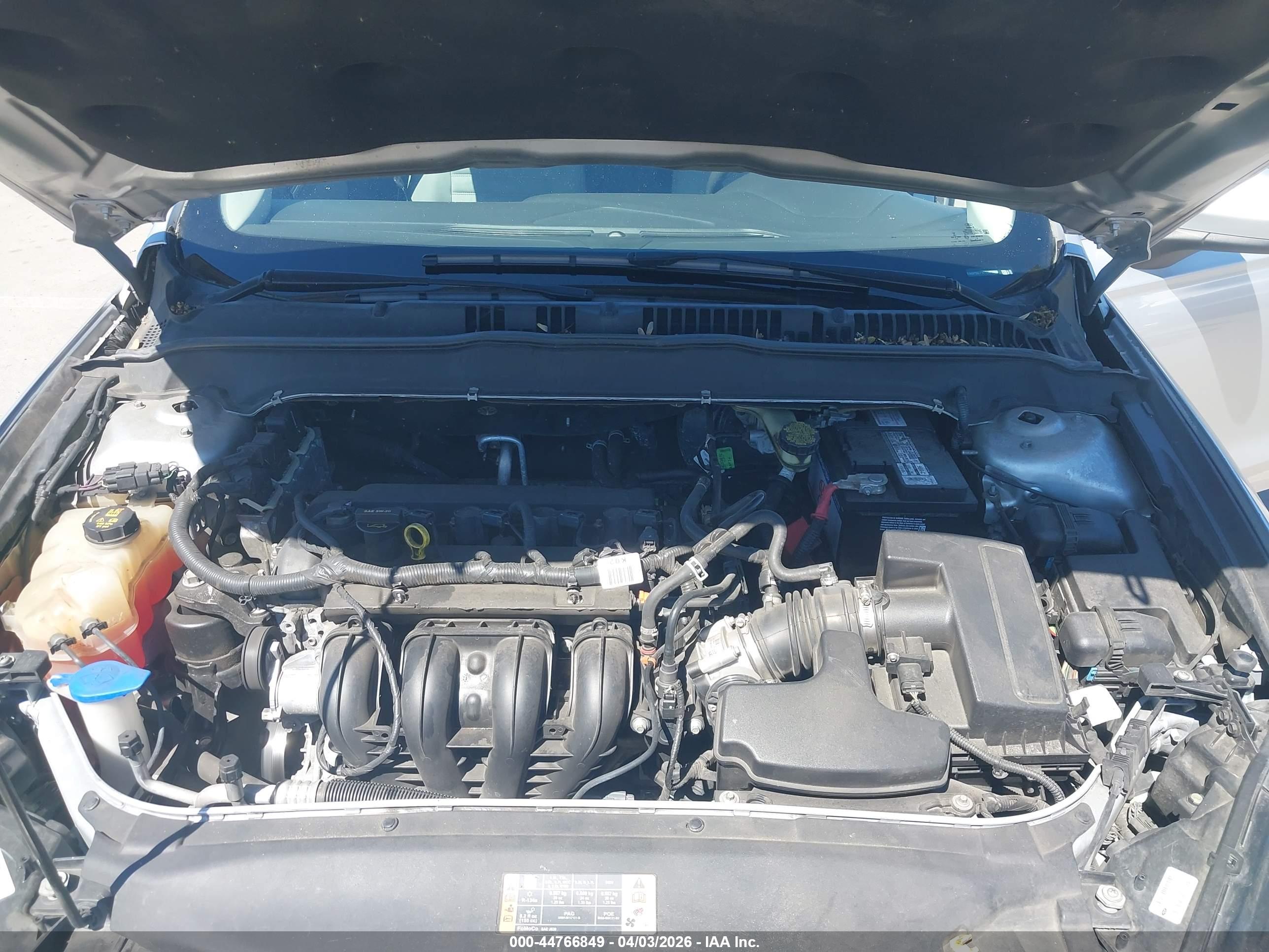 FORD FUSION image 10