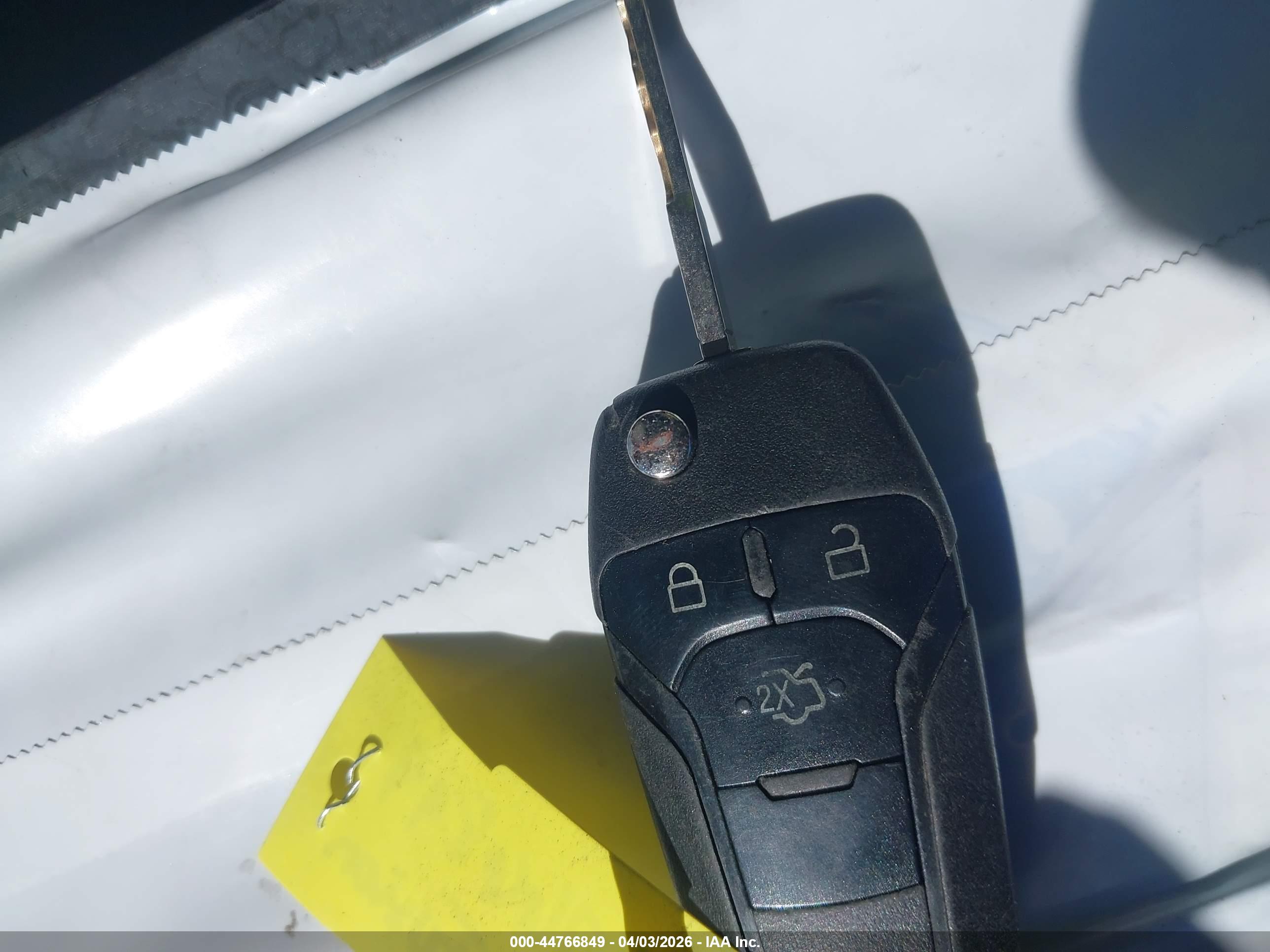 FORD FUSION image 11