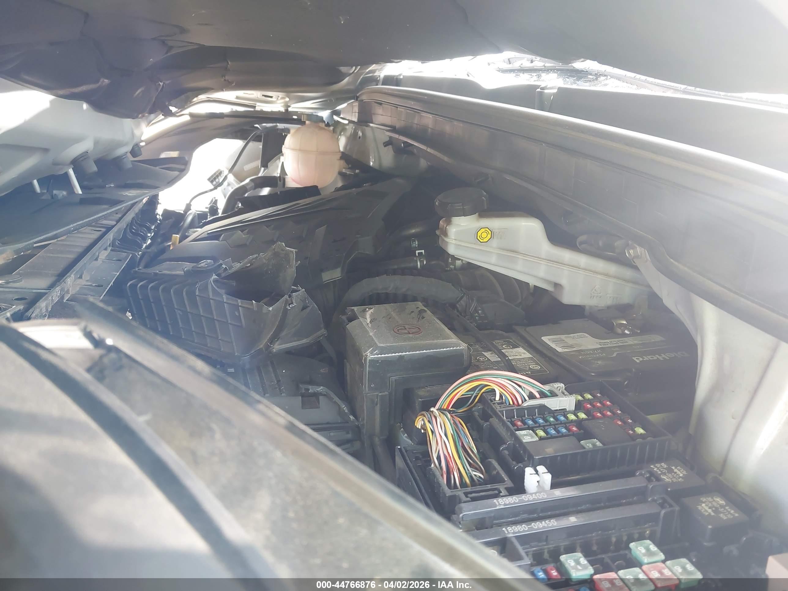 KIA CARNIVAL image 10