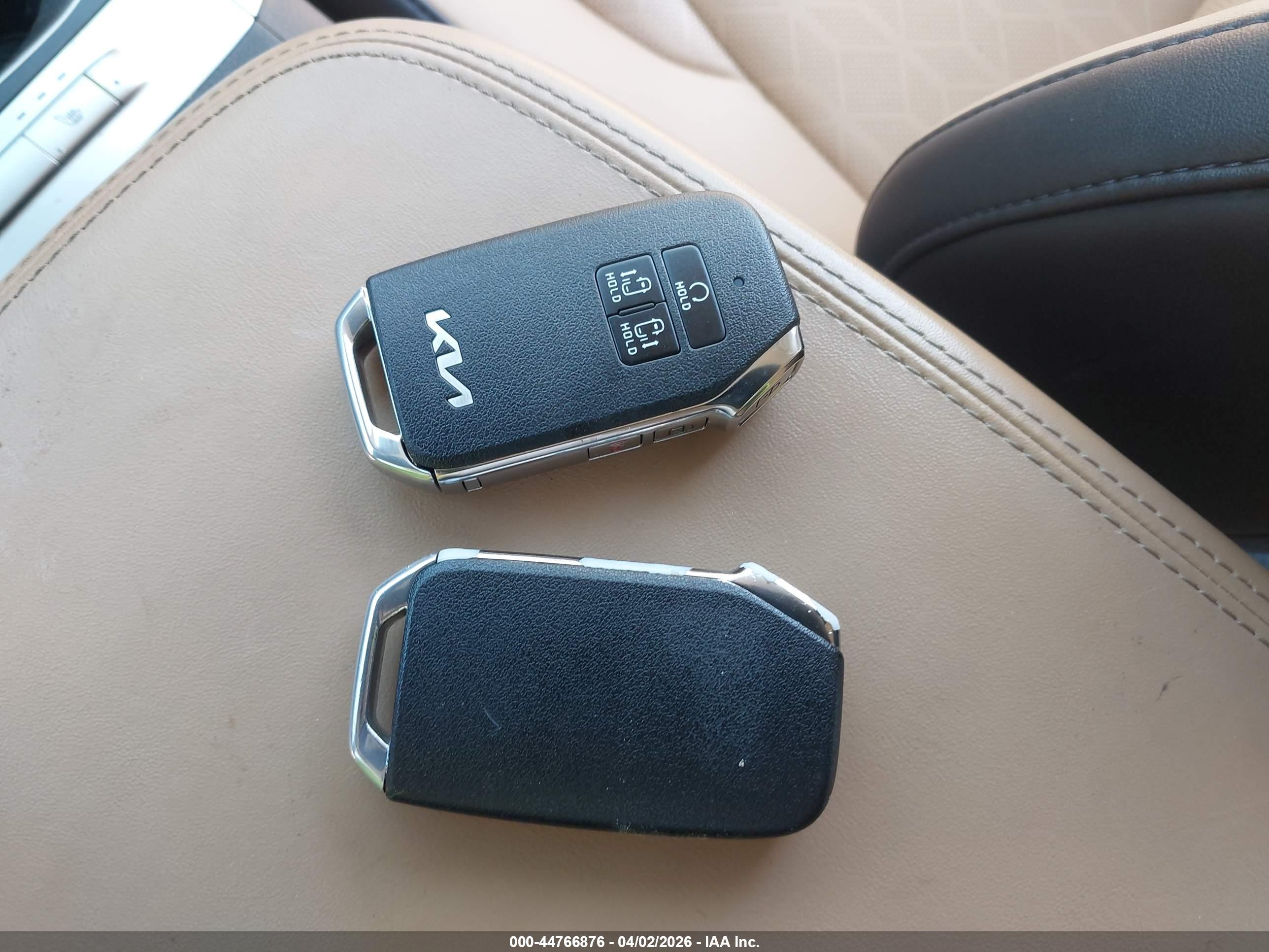 KIA CARNIVAL image 11