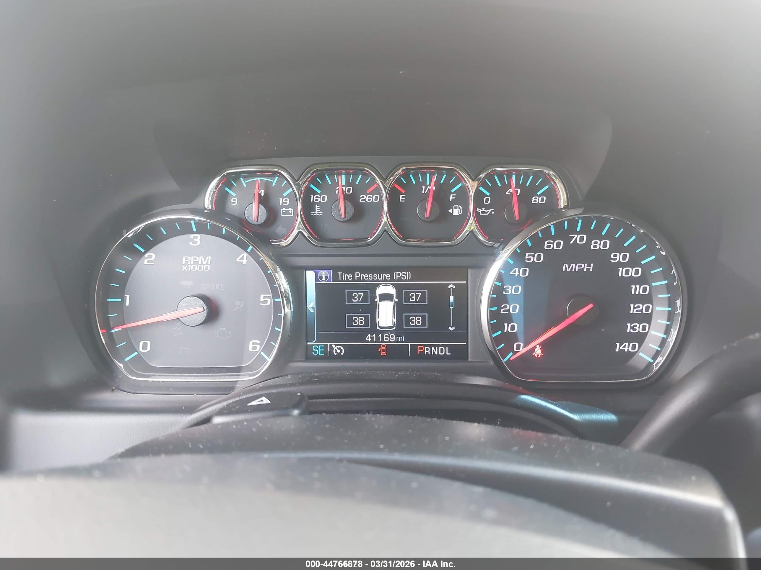 CHEVROLET SUBURBAN image 7
