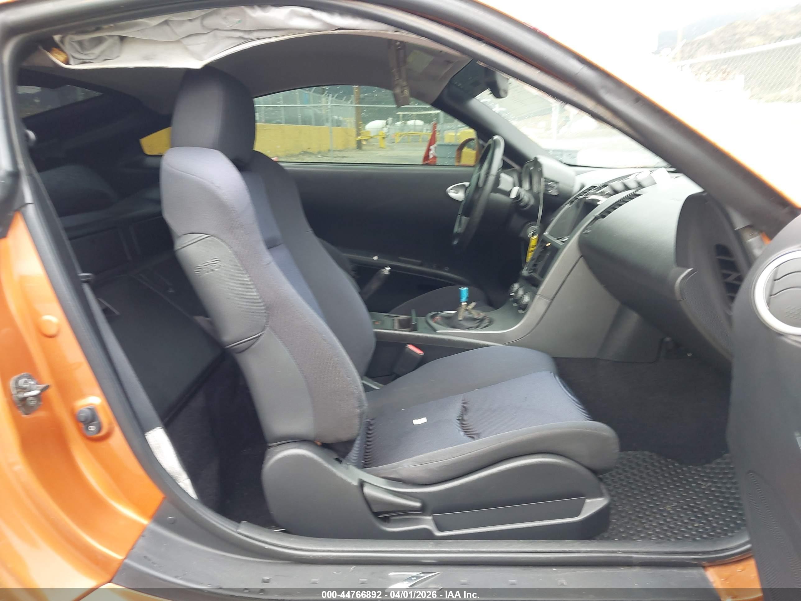 NISSAN 350Z image 5