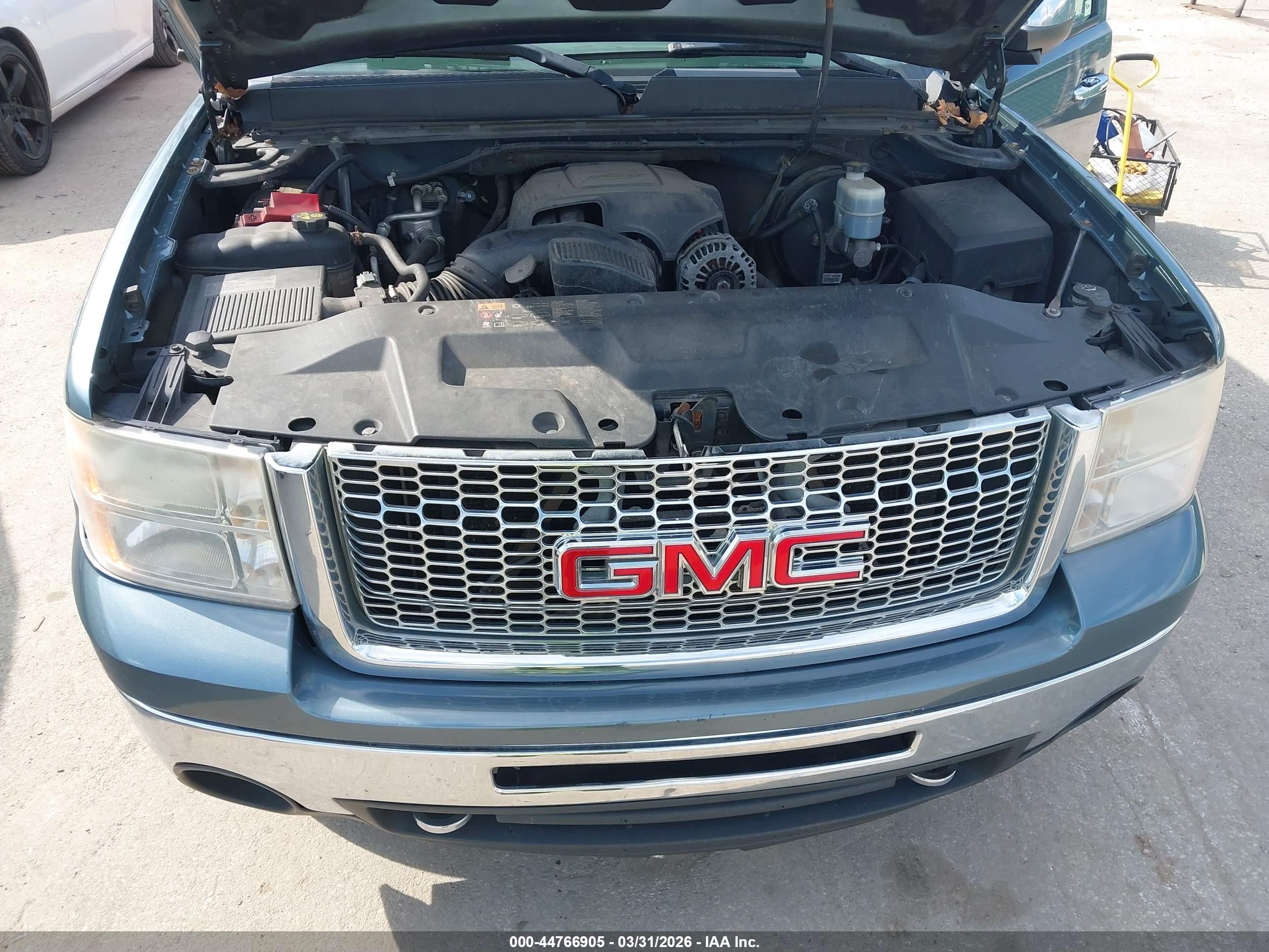 GMC SIERRA image 10