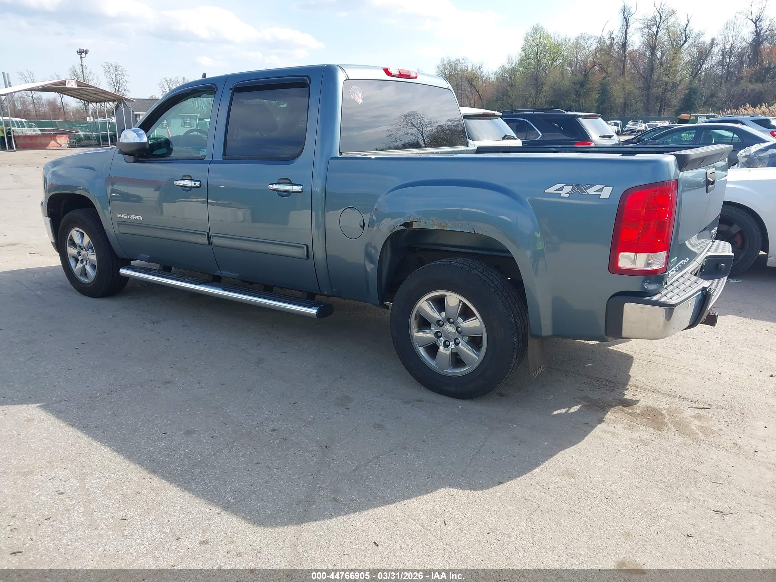 GMC SIERRA image 3
