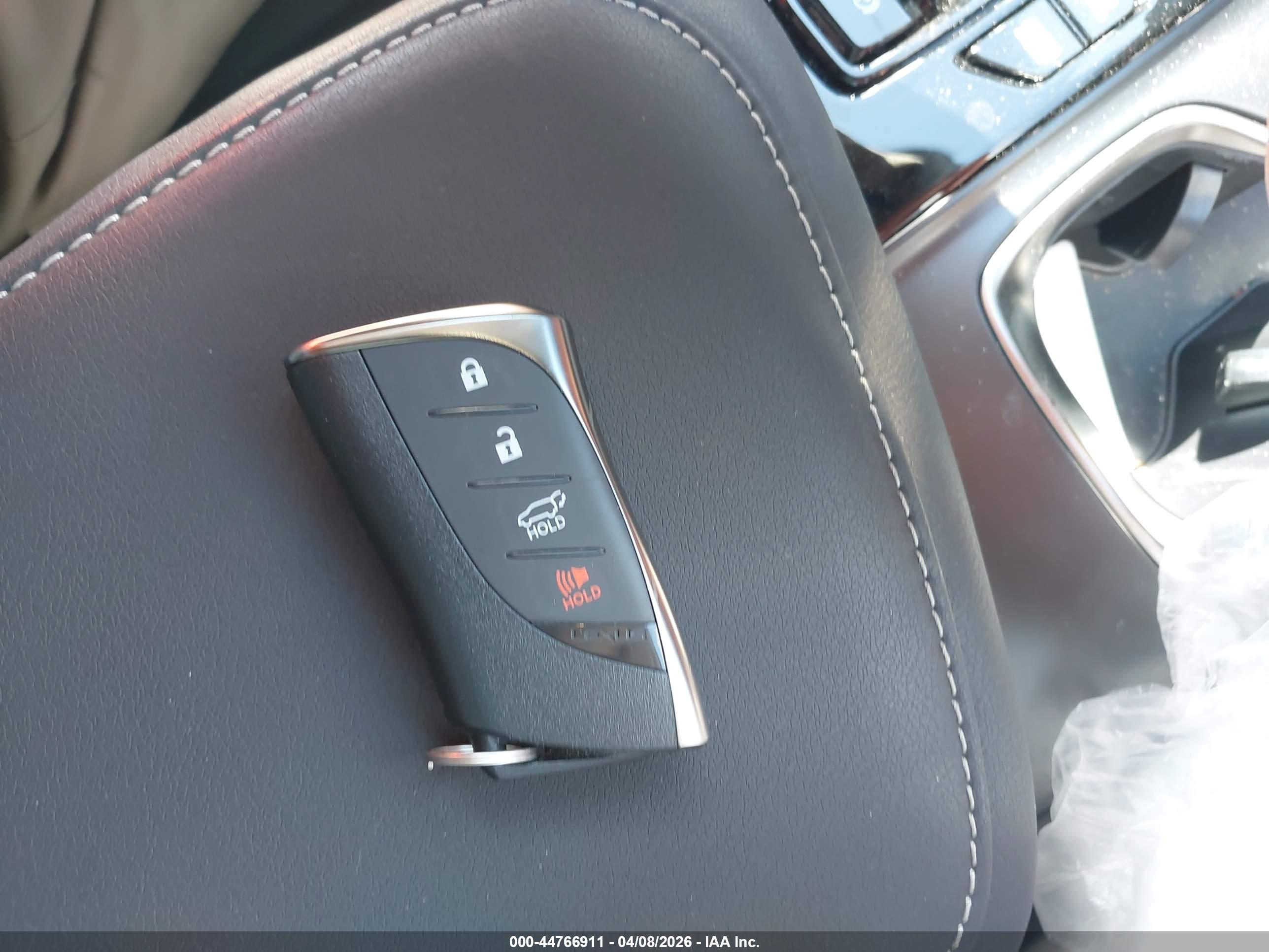 LEXUS NX image 11