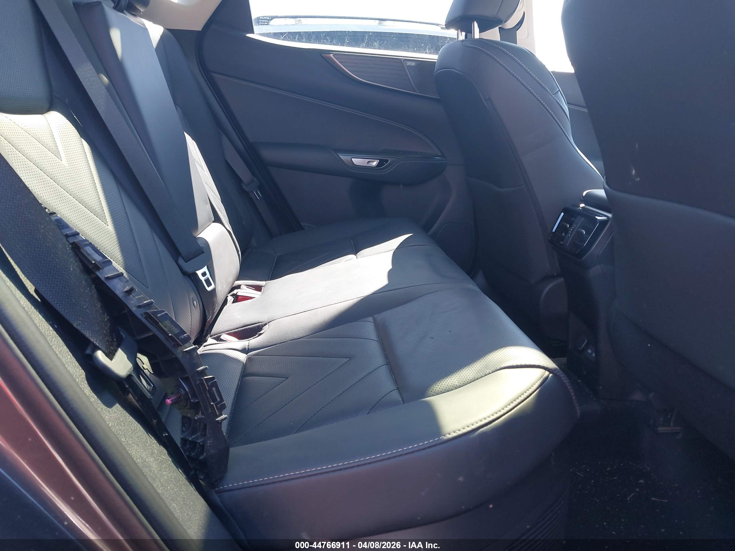 LEXUS NX image 8
