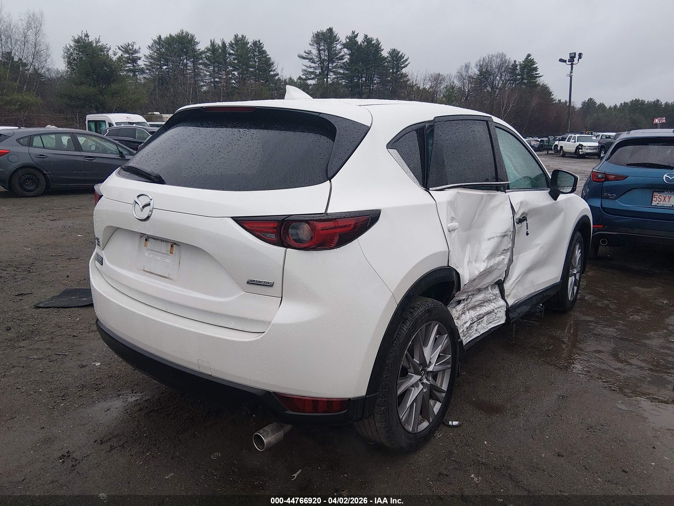MAZDA CX-5 image 4