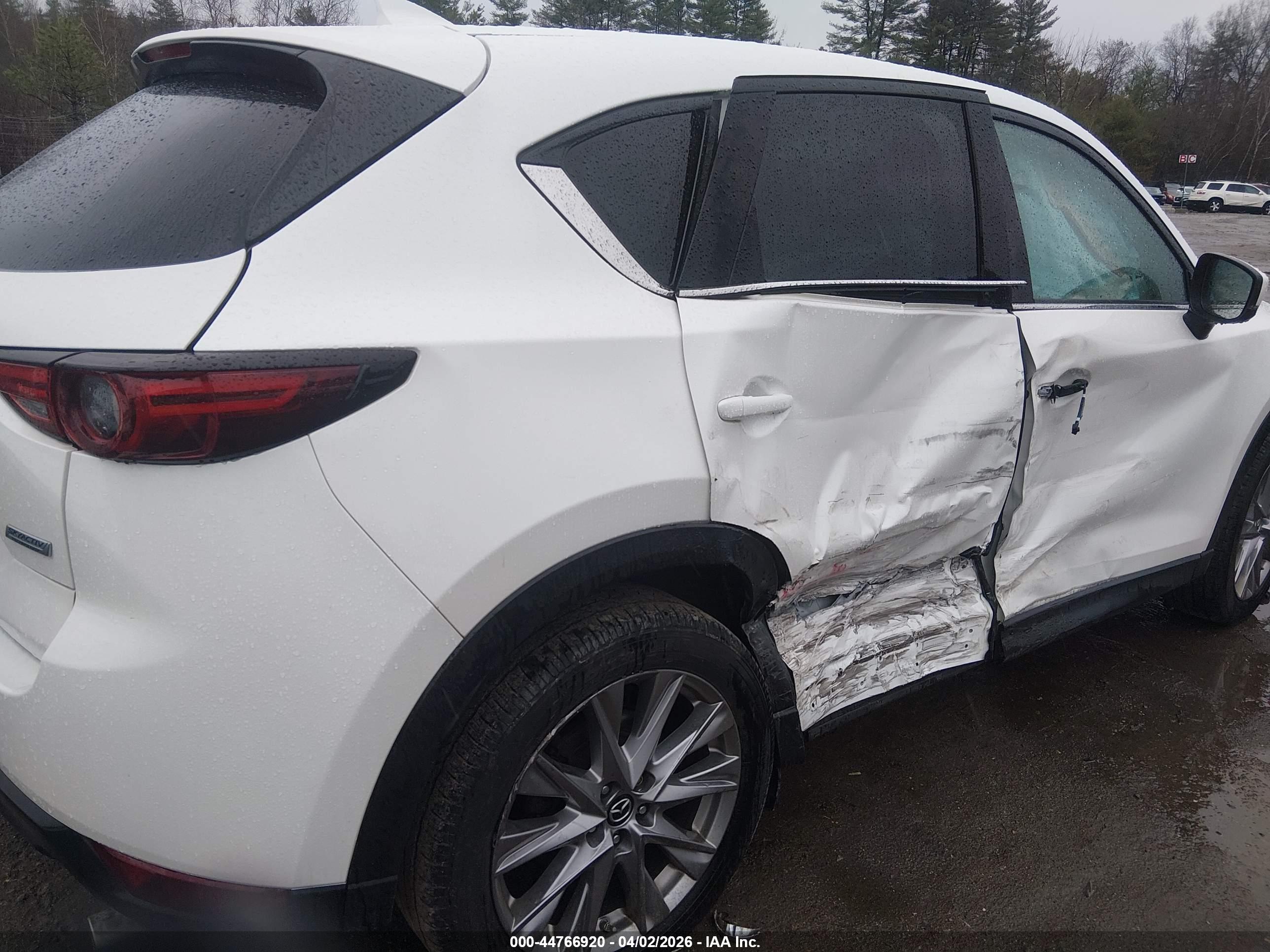 MAZDA CX-5 image 6