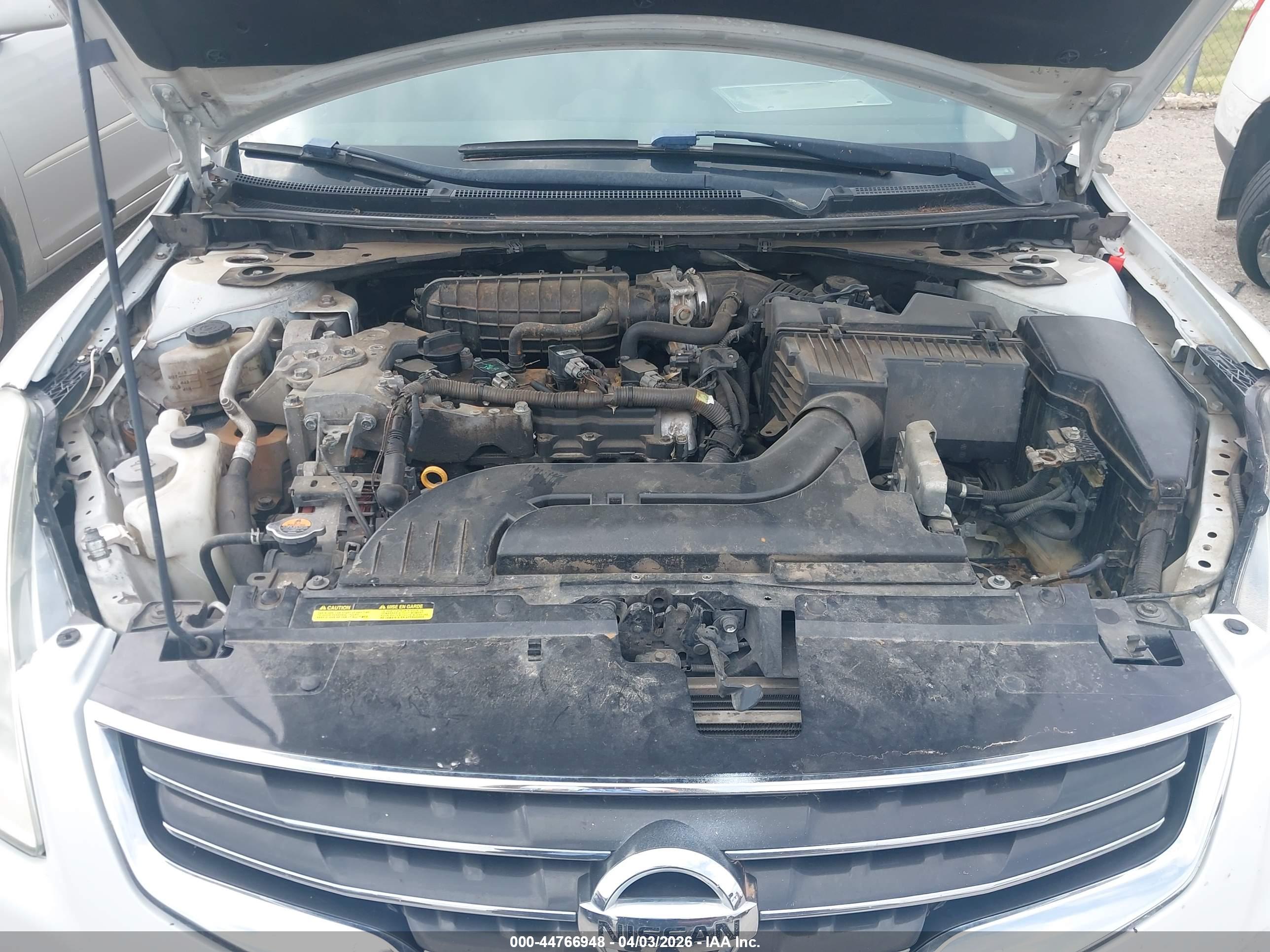 NISSAN ALTIMA image 10