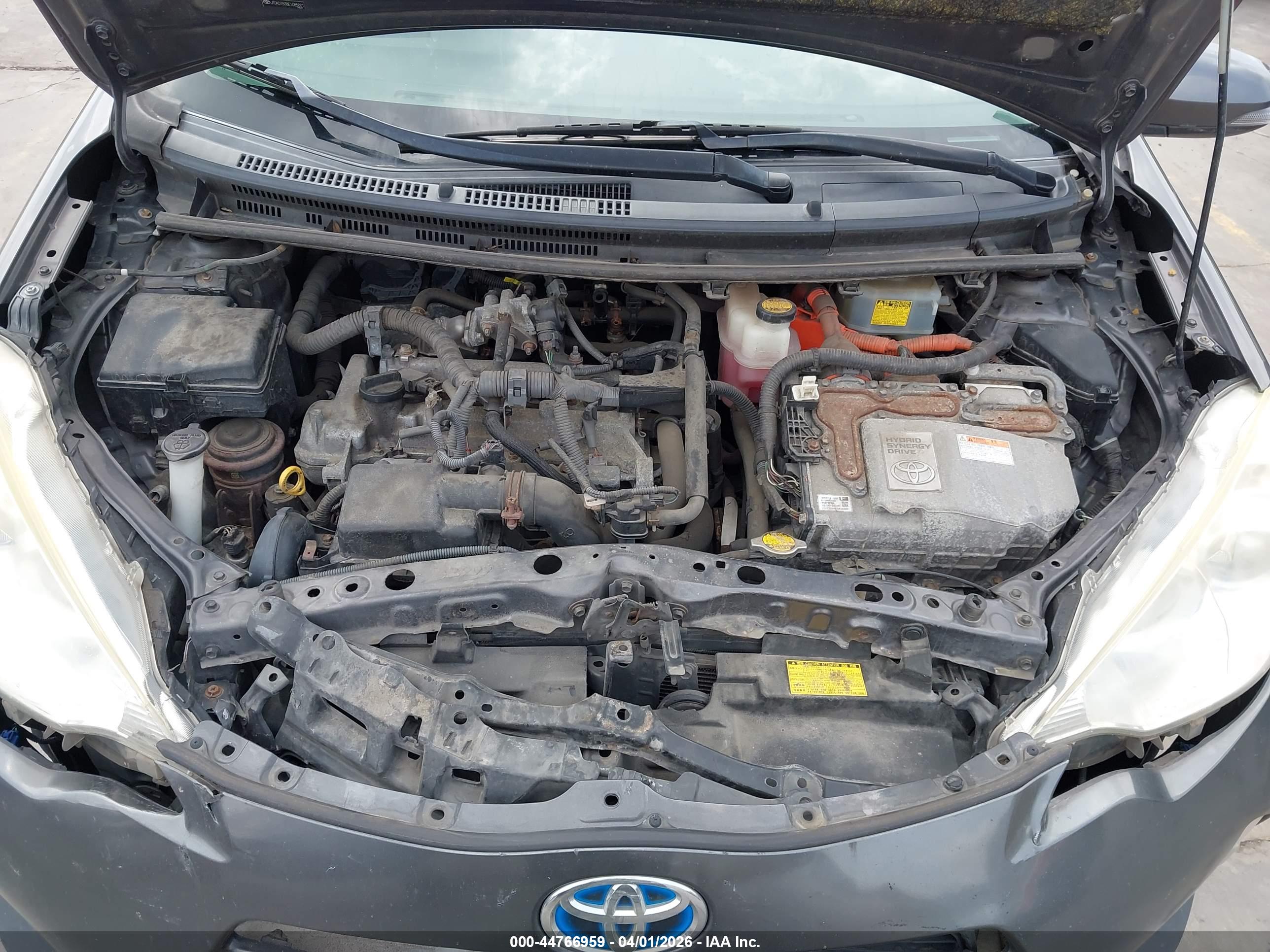 TOYOTA PRIUS image 10