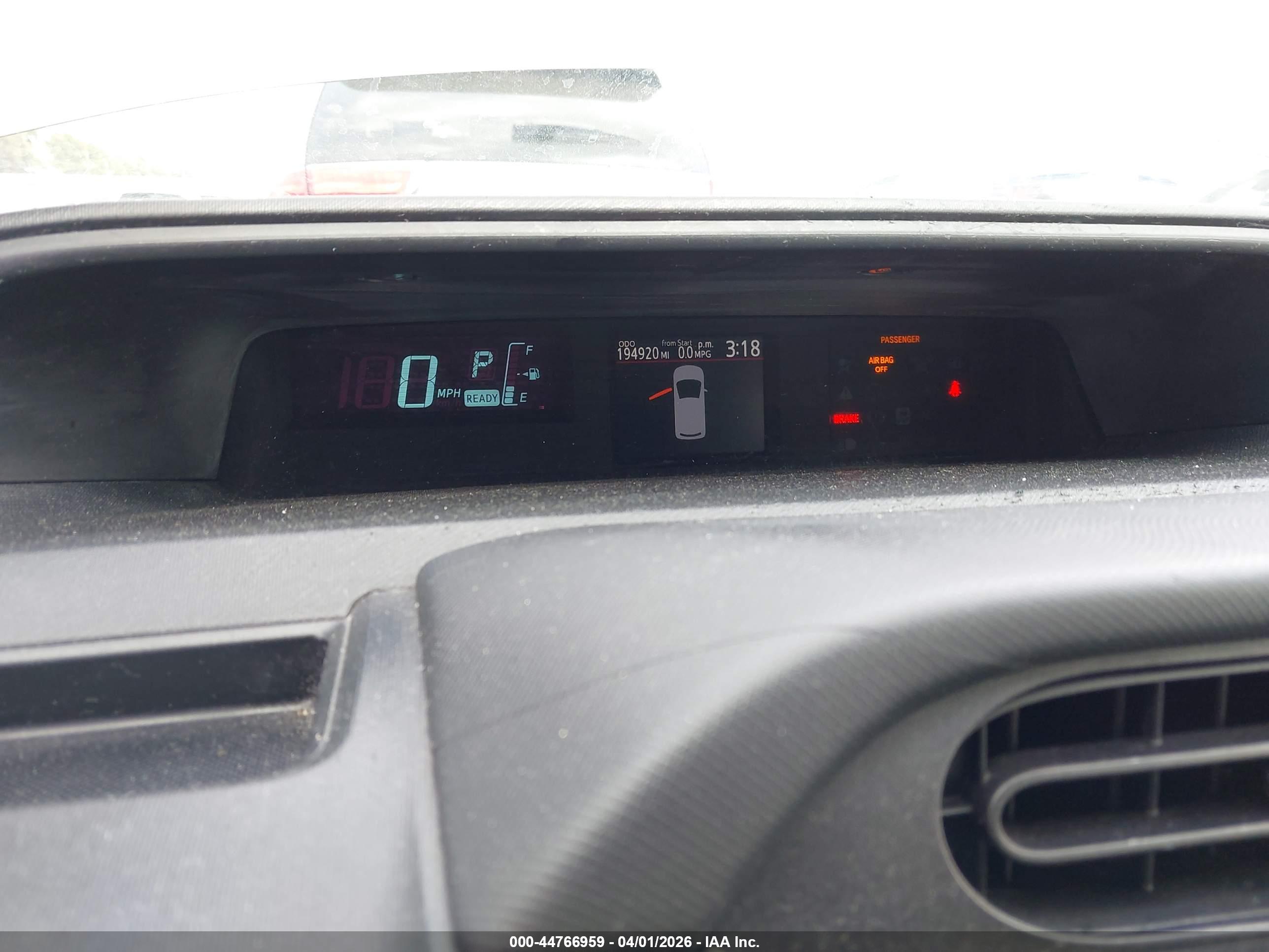 TOYOTA PRIUS image 7