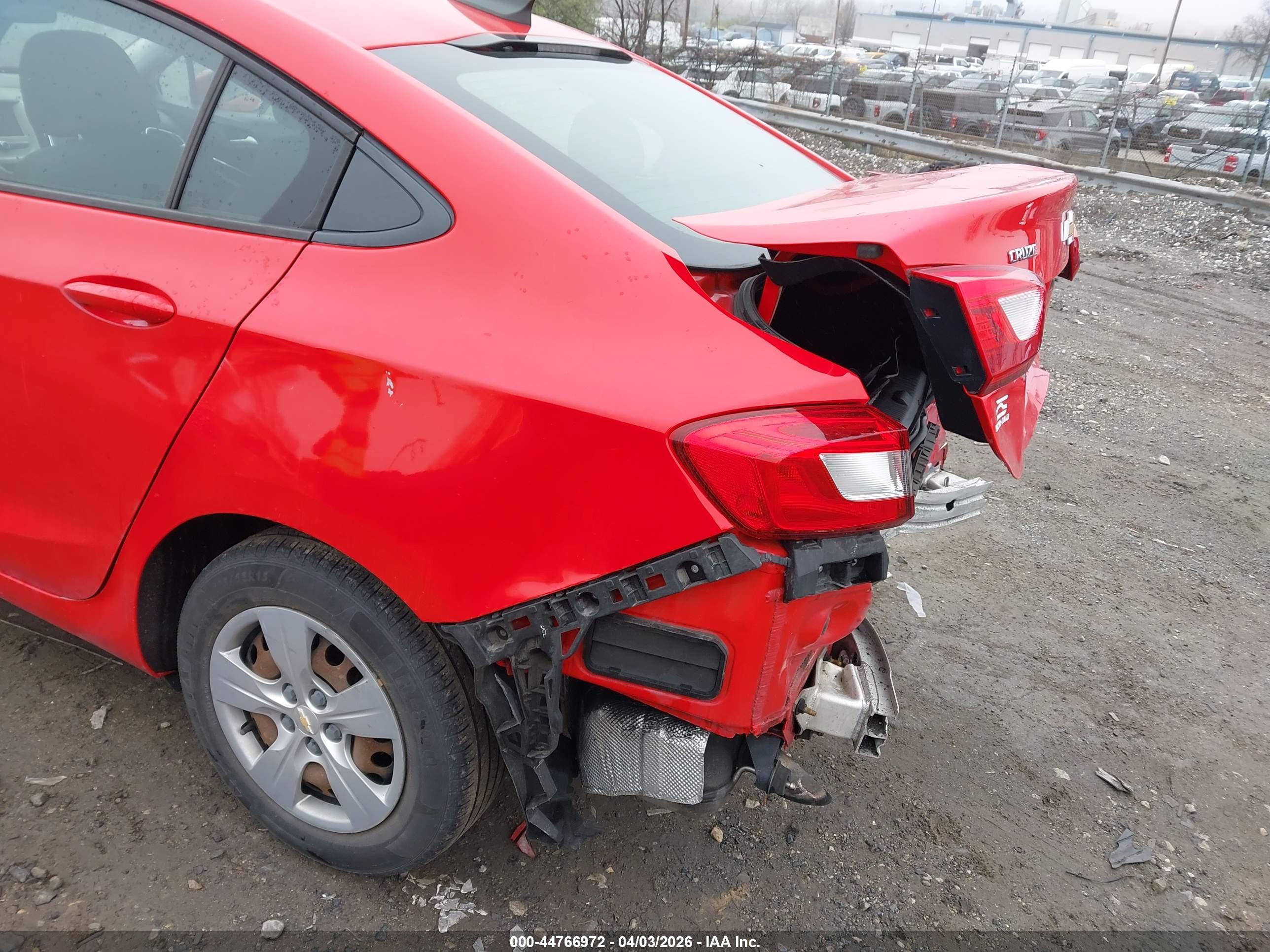 CHEVROLET CRUZE image 6