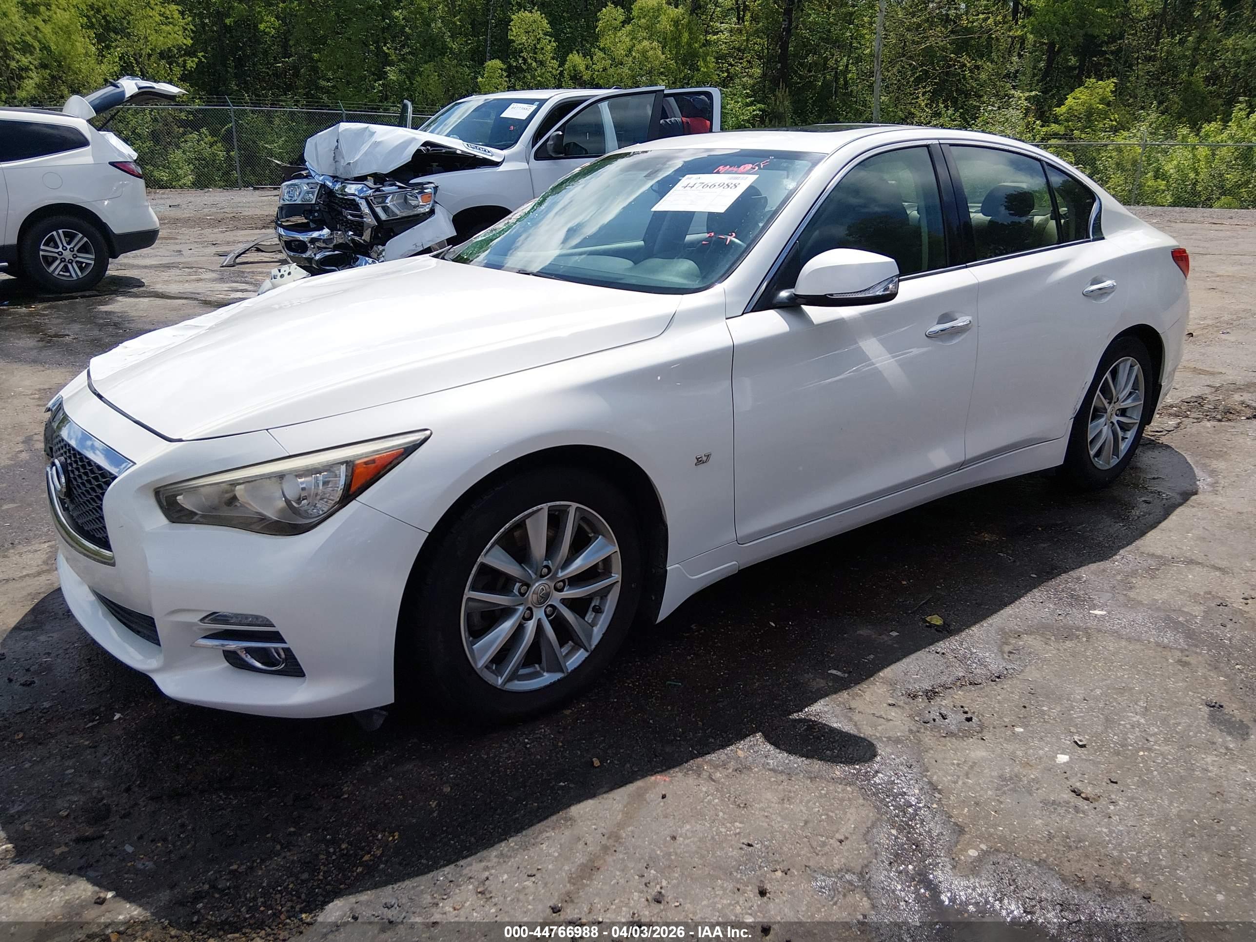 INFINITI Q50 image 2