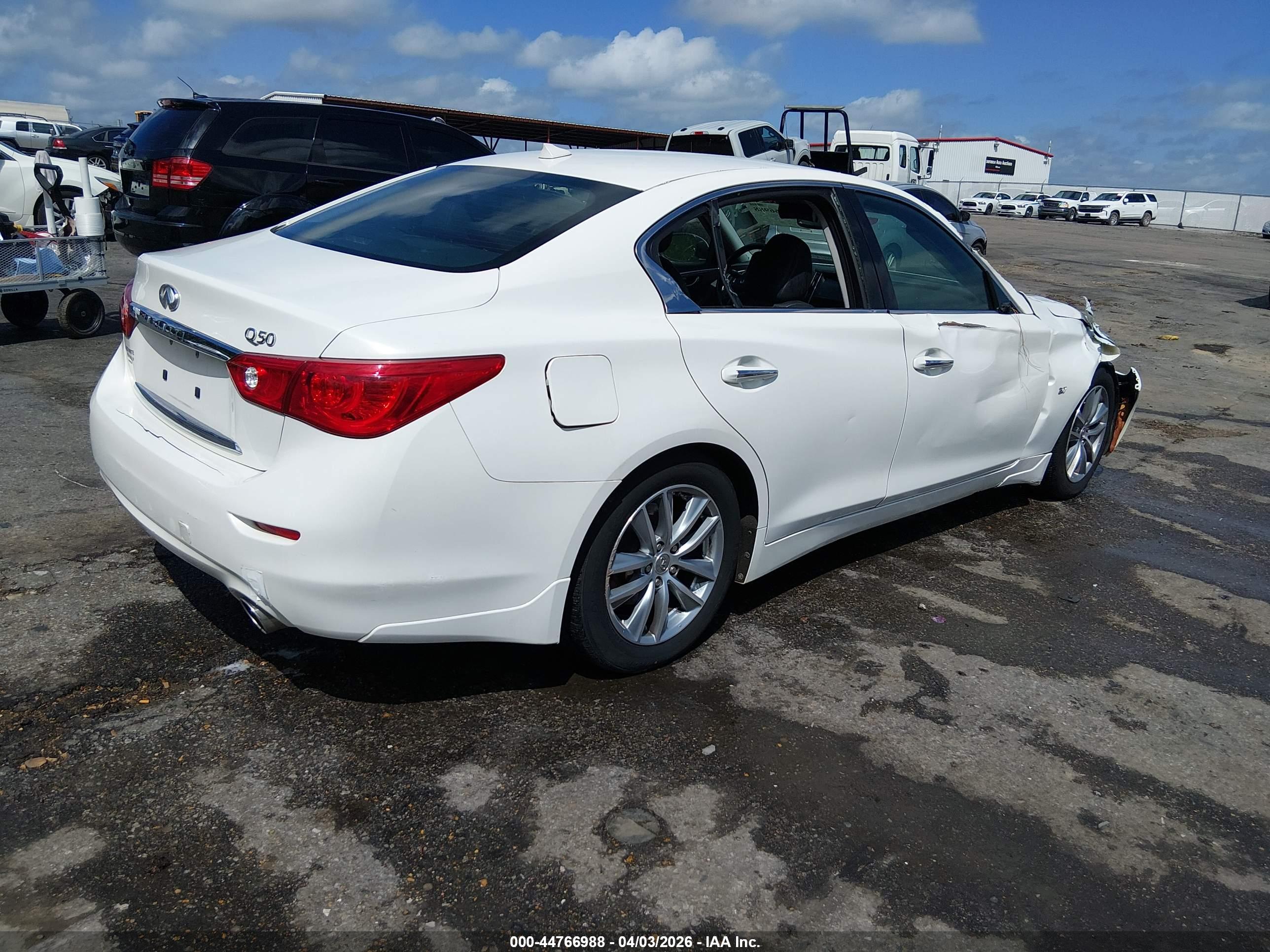 INFINITI Q50 image 4