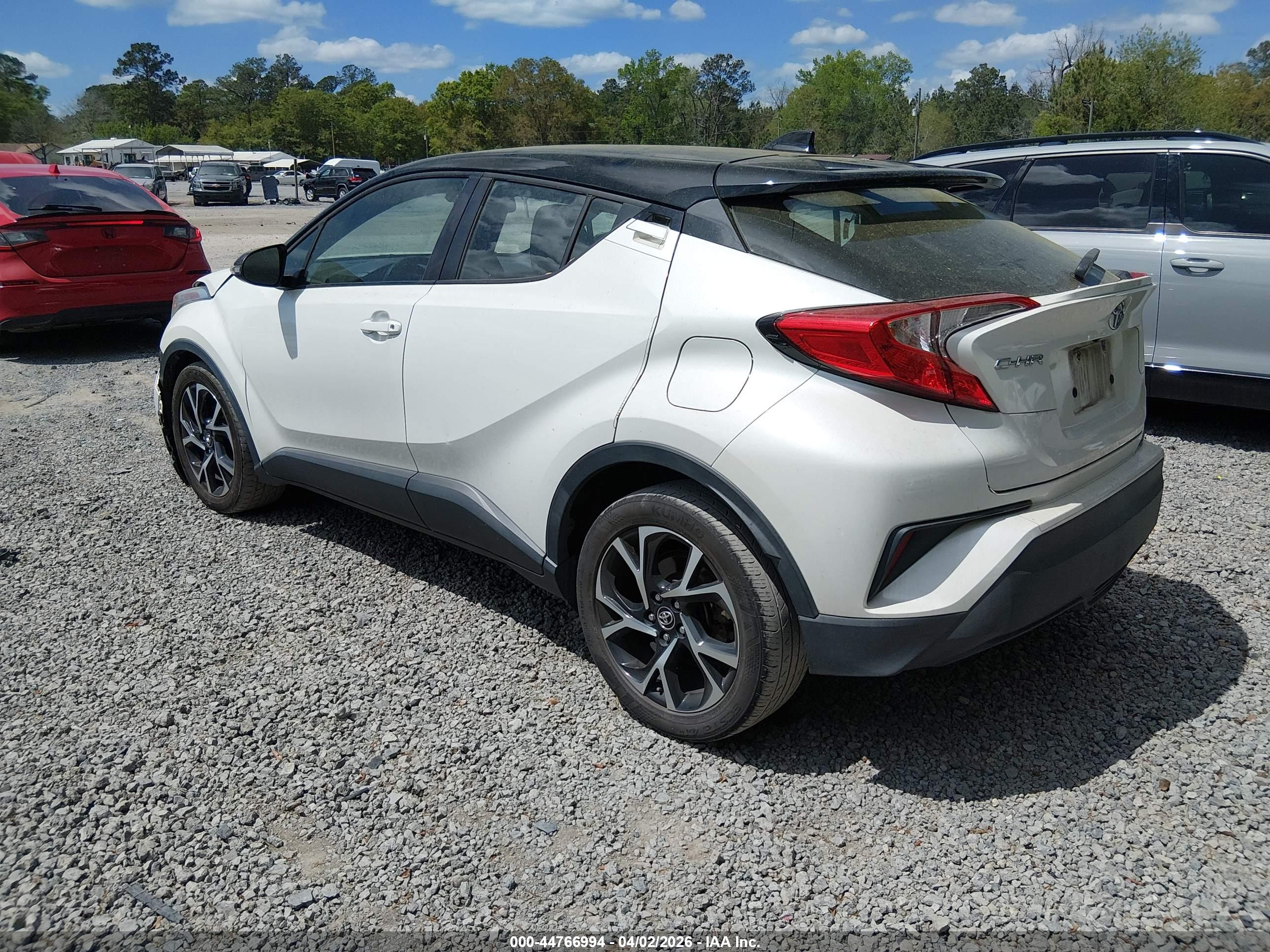 TOYOTA C-HR image 3