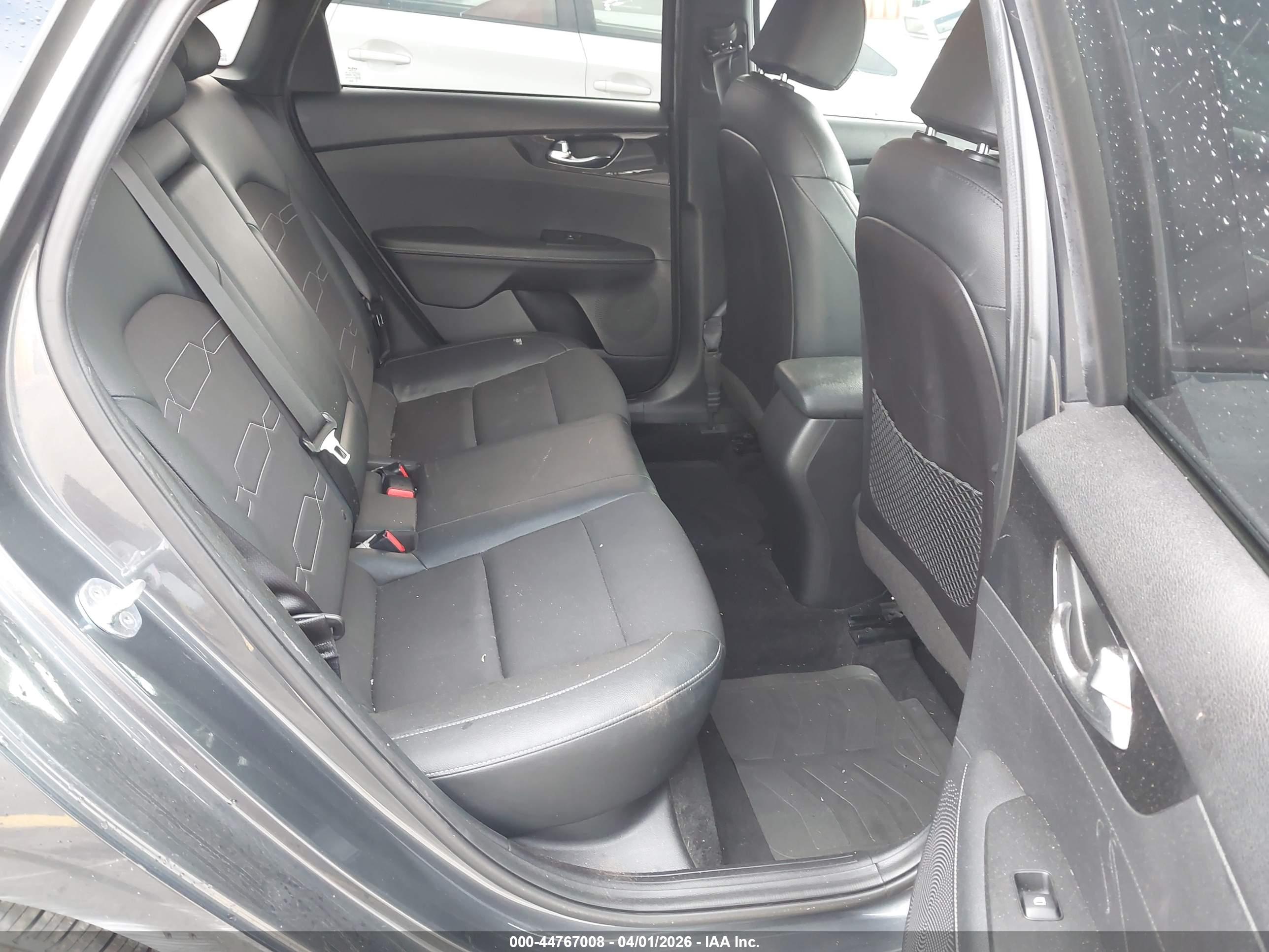 KIA FORTE image 8