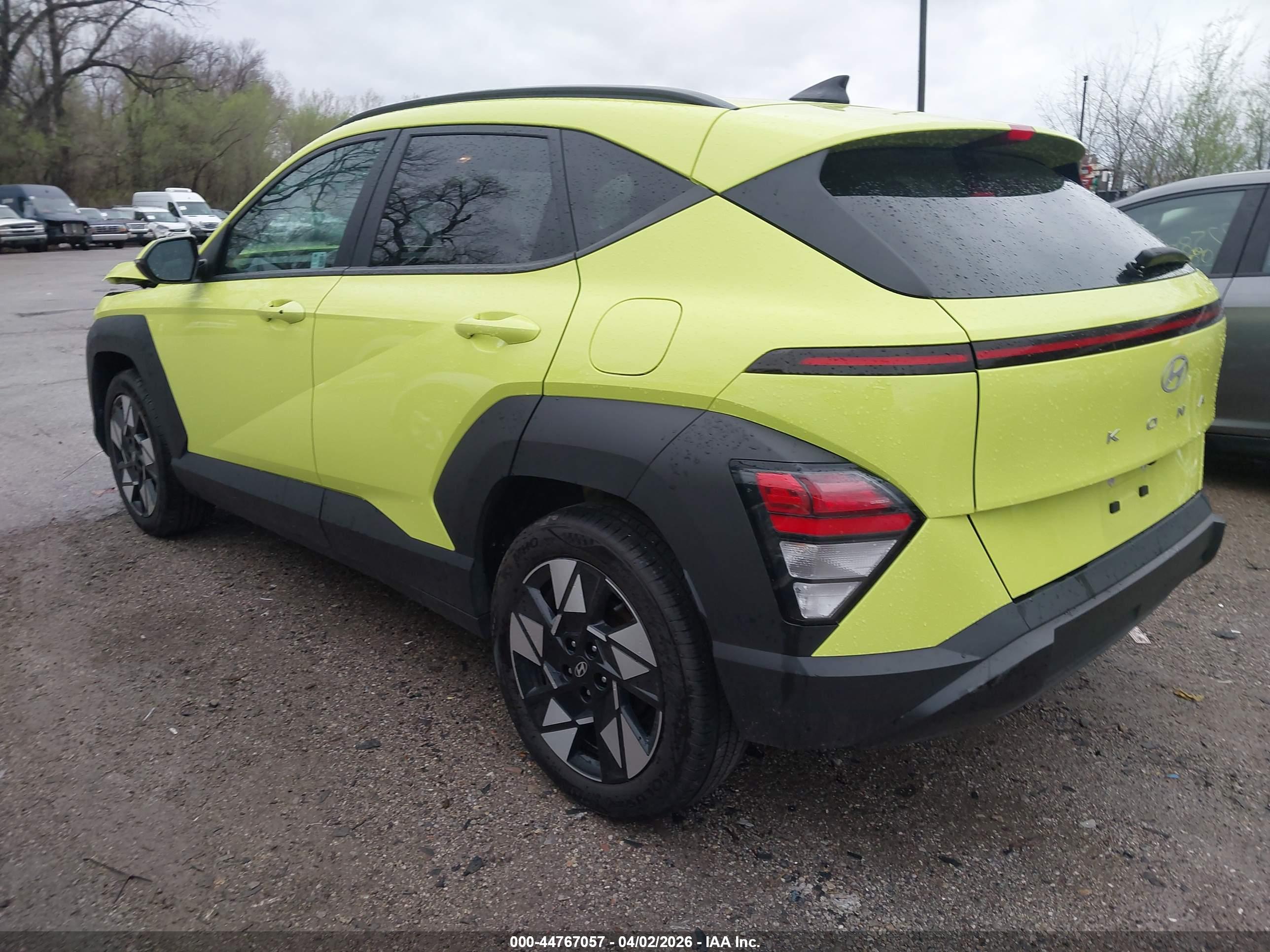HYUNDAI KONA image 3
