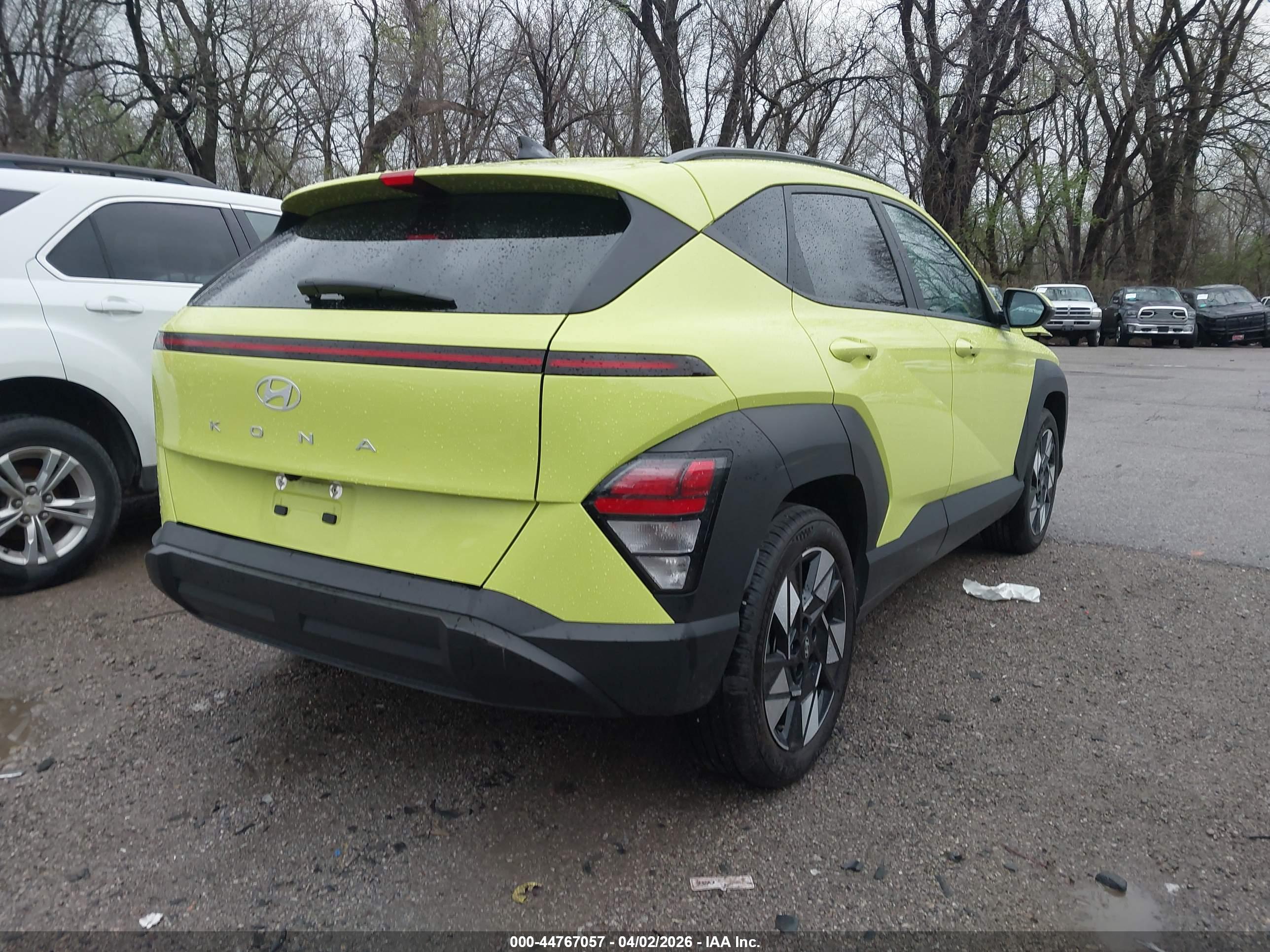 HYUNDAI KONA image 4