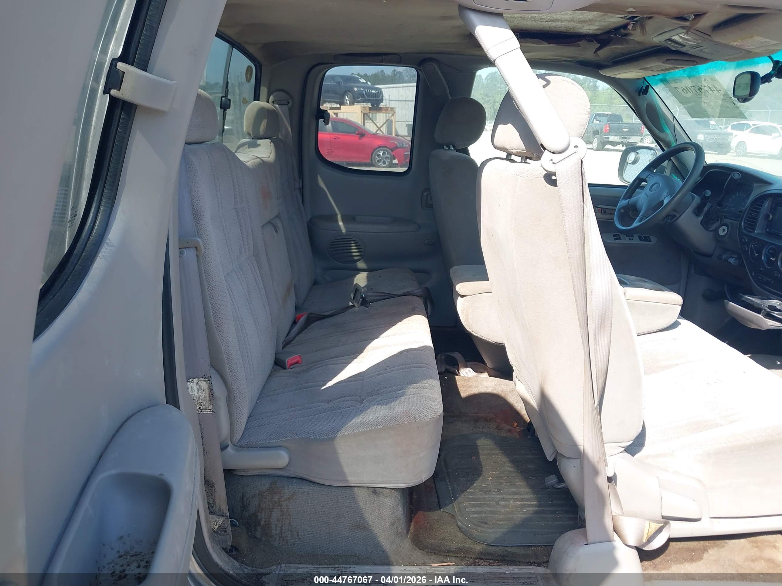 TOYOTA TUNDRA image 8