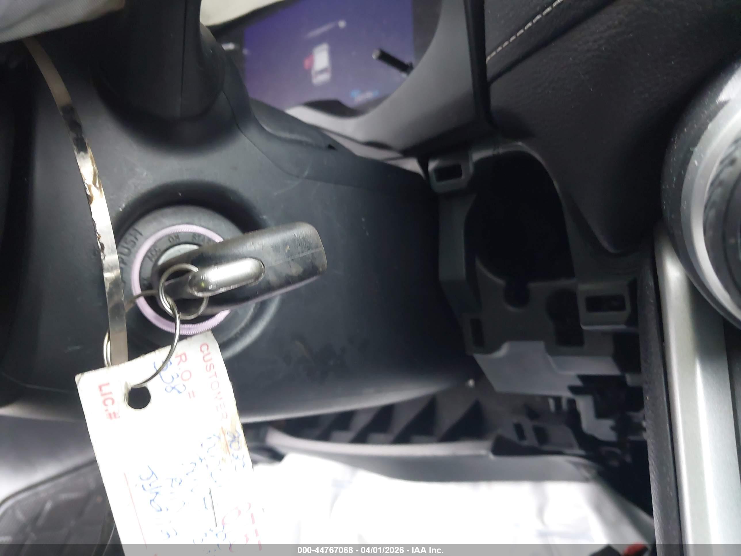 TOYOTA RAV4 image 11