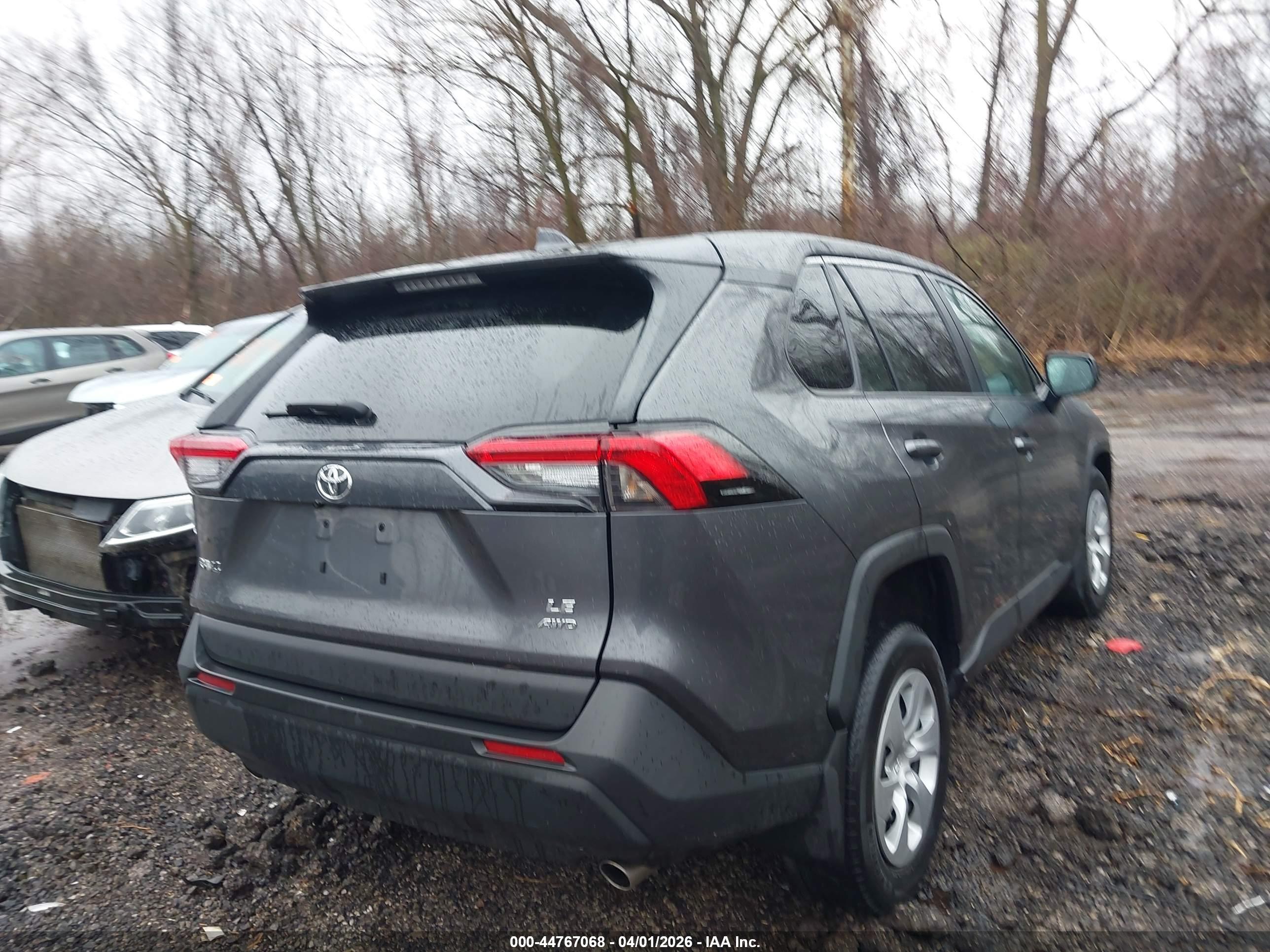 TOYOTA RAV4 image 4