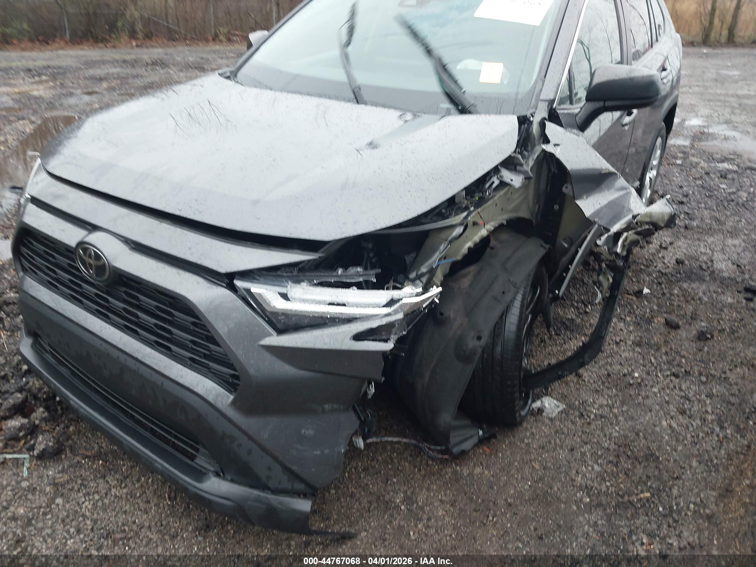 TOYOTA RAV4 image 6